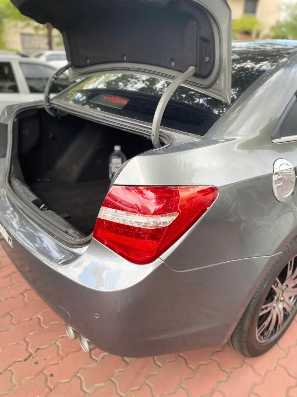 Daewoo Lacetti CDX 1.8 AT 2010 - Ngoại thất 12