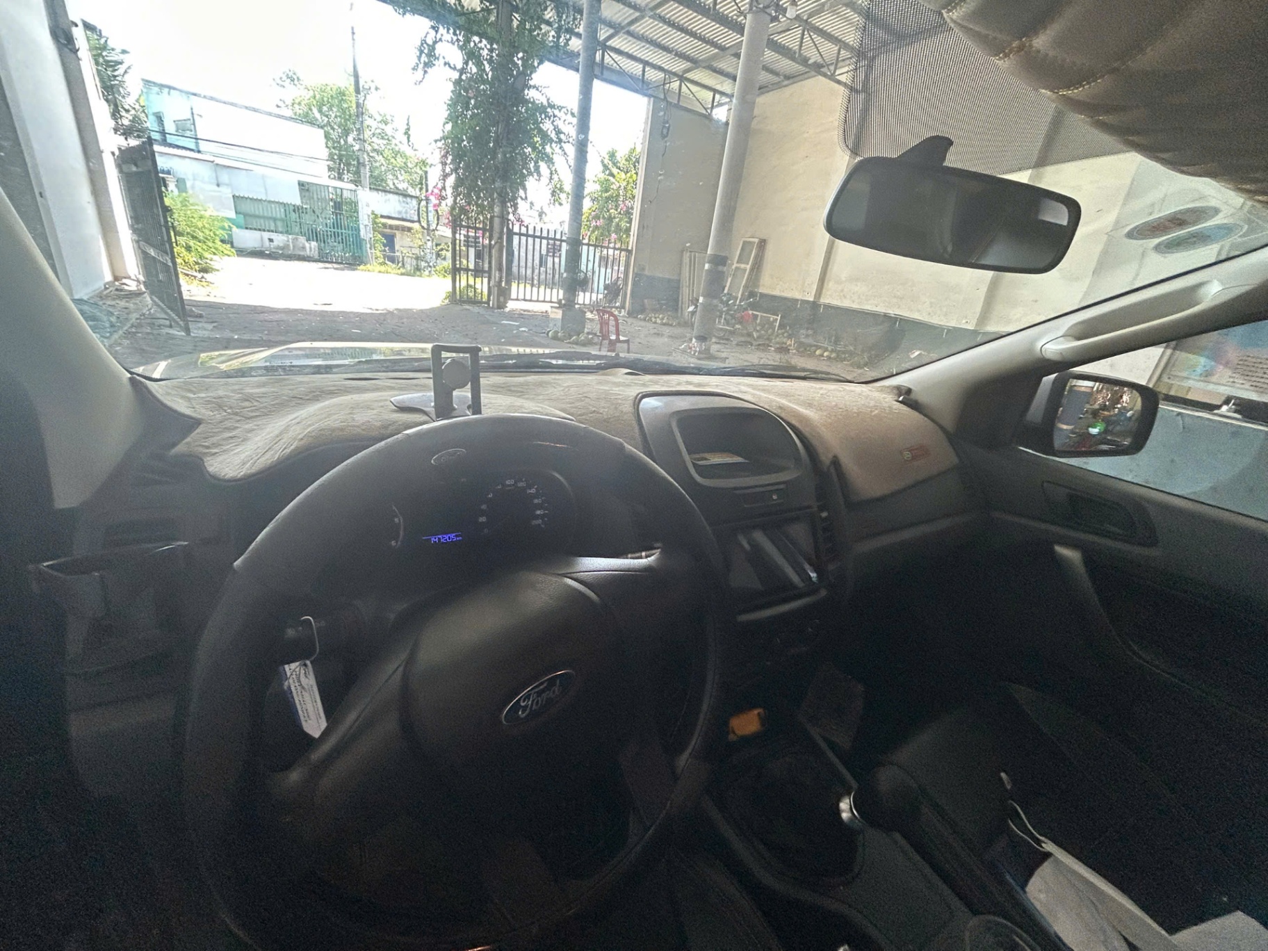 Ford Ranger XLS 2.2L 4x2 MT 2014 - Nội thất 2