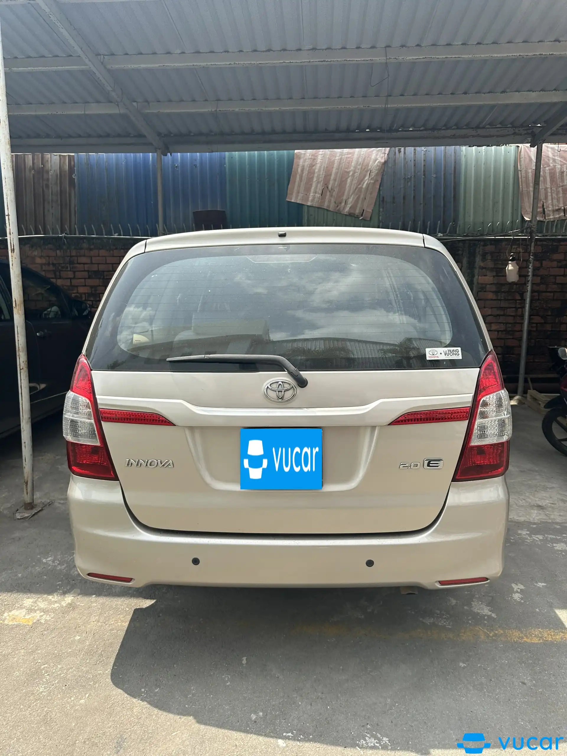 Toyota Innova - Ngoại thất 6