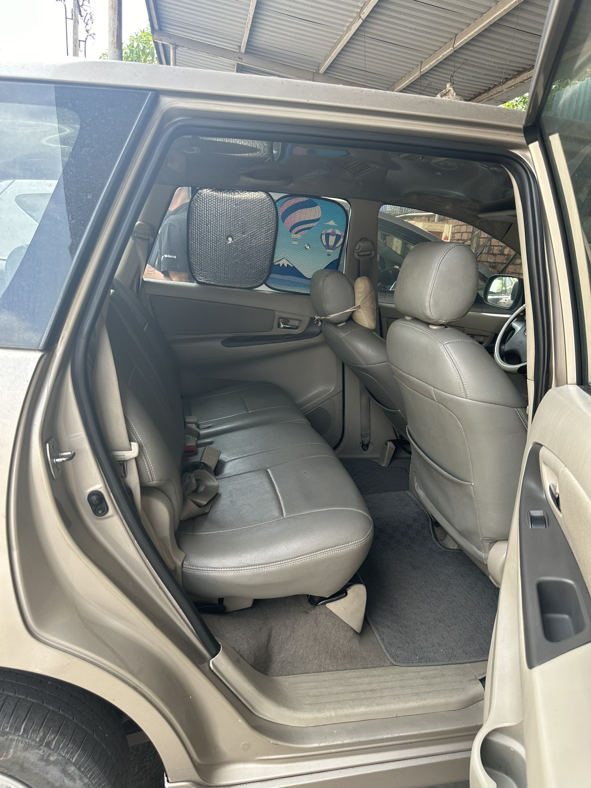 Toyota Innova - Nội thất 4