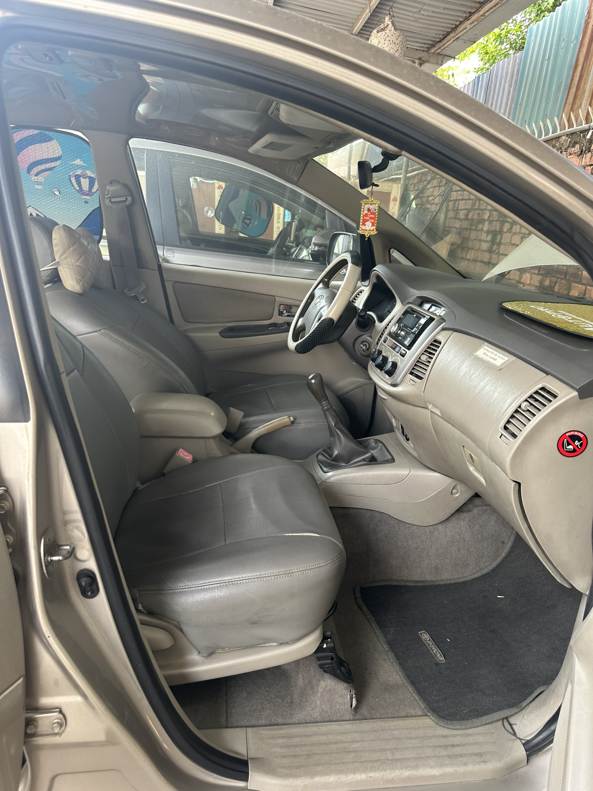 Toyota Innova - Nội thất 7