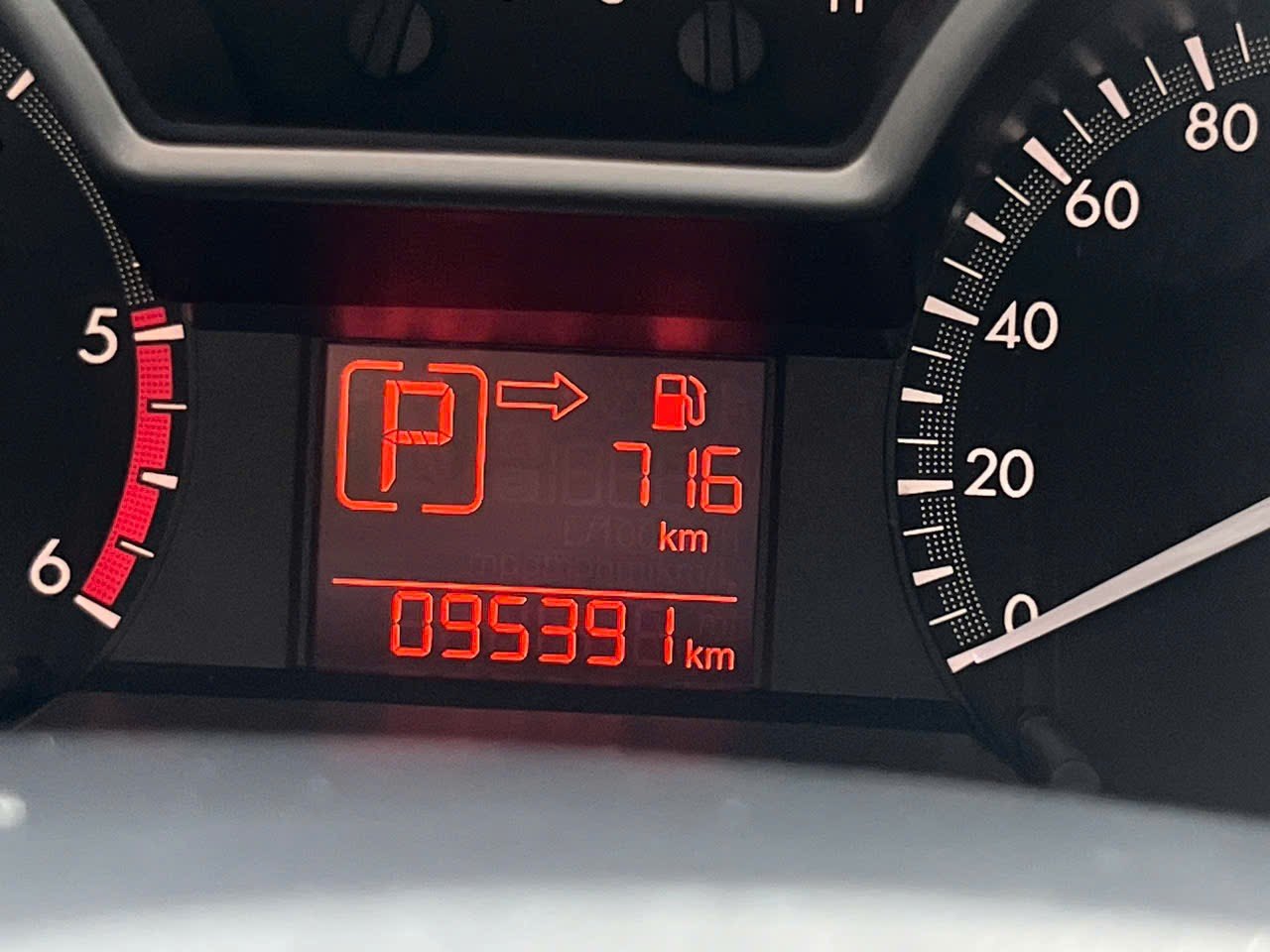 Mazda Bt50 Deluxe 2.2L 4x2 AT 2020 - Nội thất 1