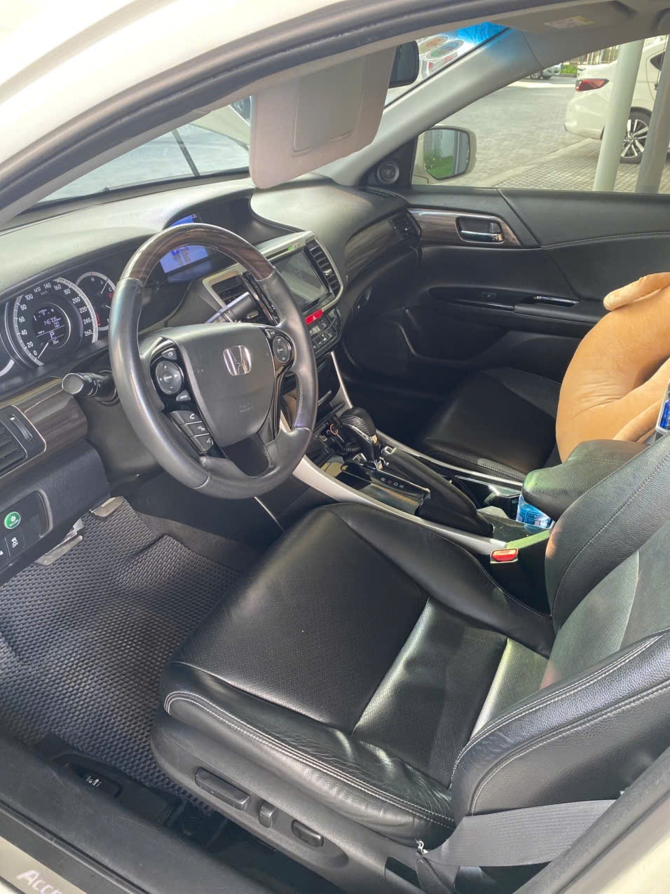 Honda Accord 2.4 AT 2016 - Nội thất 5