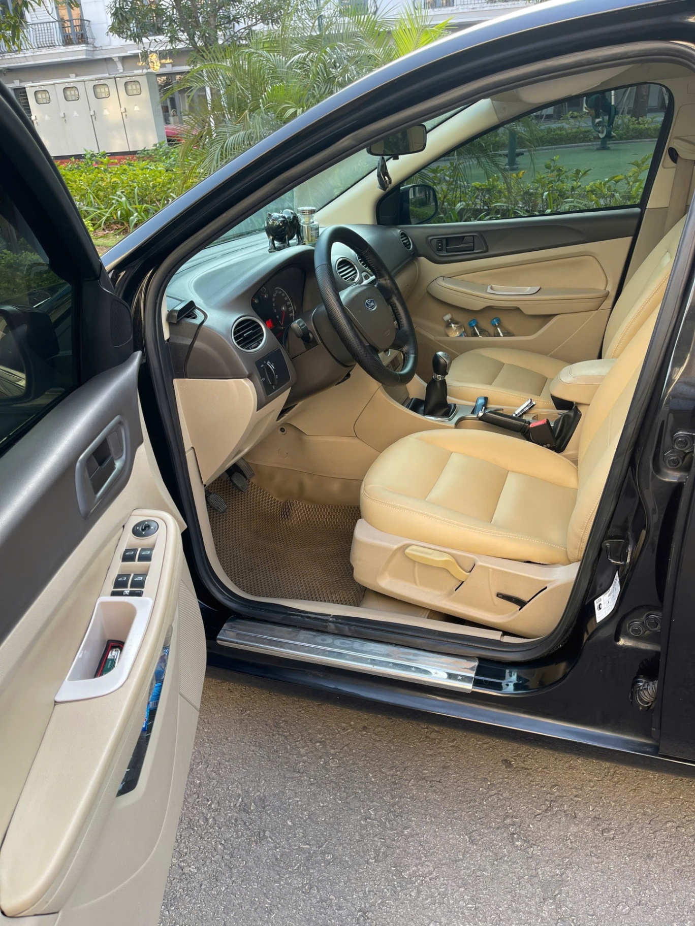 Ford Focus 1.8 MT 2009 - Nội thất 2
