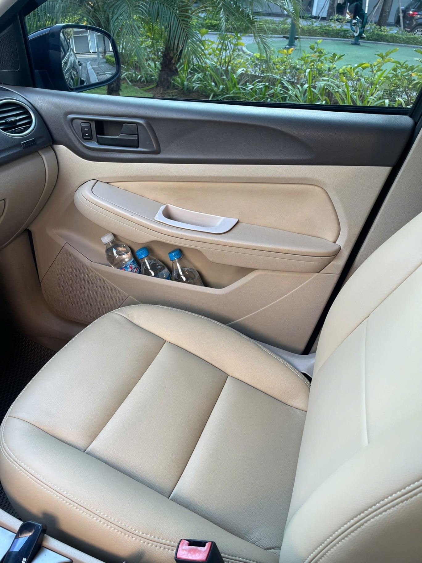 Ford Focus 1.8 MT 2009 - Nội thất 3