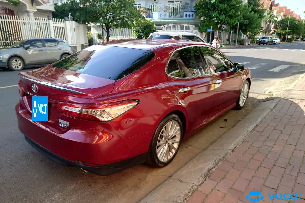 Toyota Camry 2.5Q 2019 - Ngoại thất 8