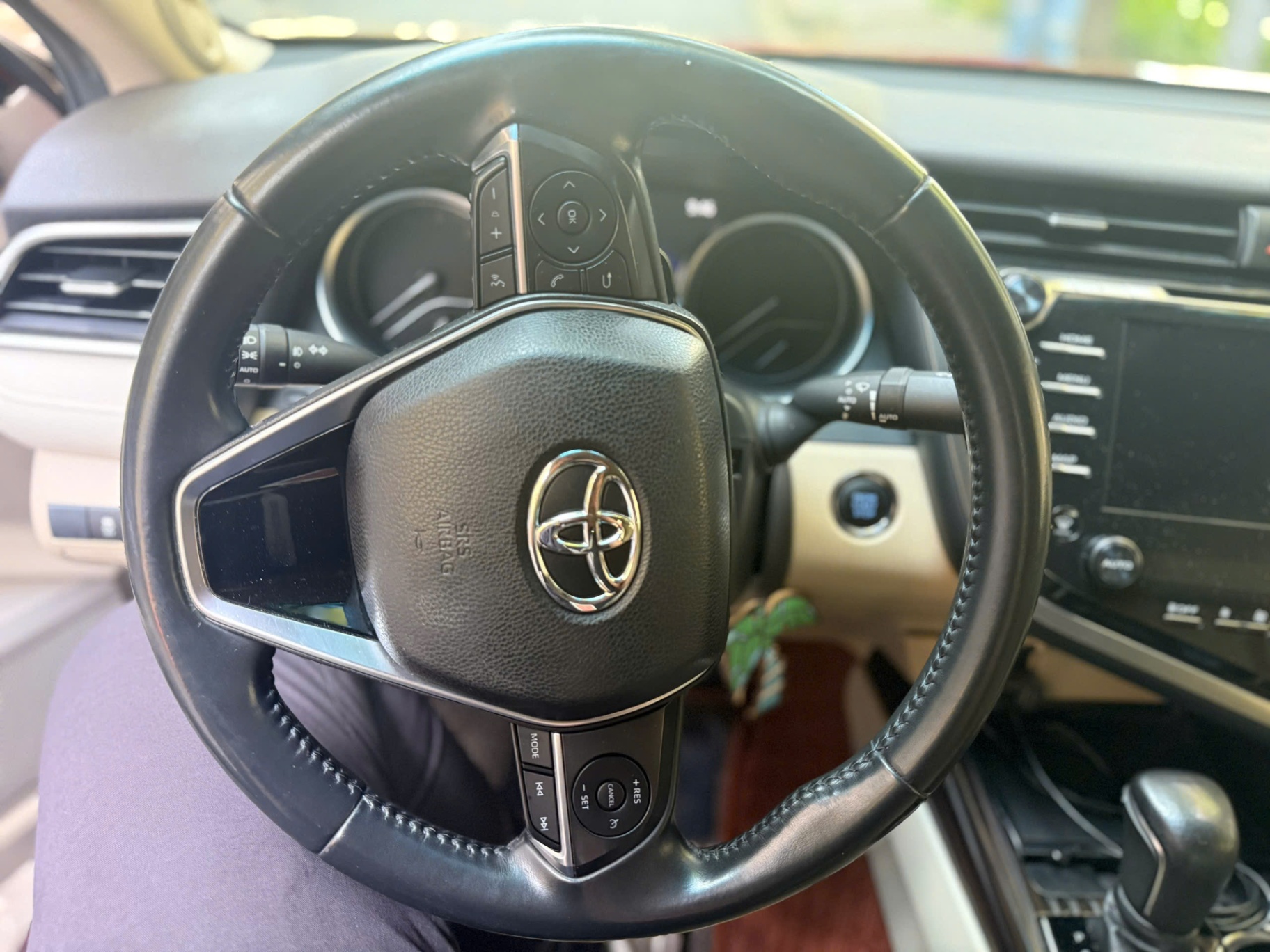 Toyota Camry 2.5Q 2019 - Nội thất 9