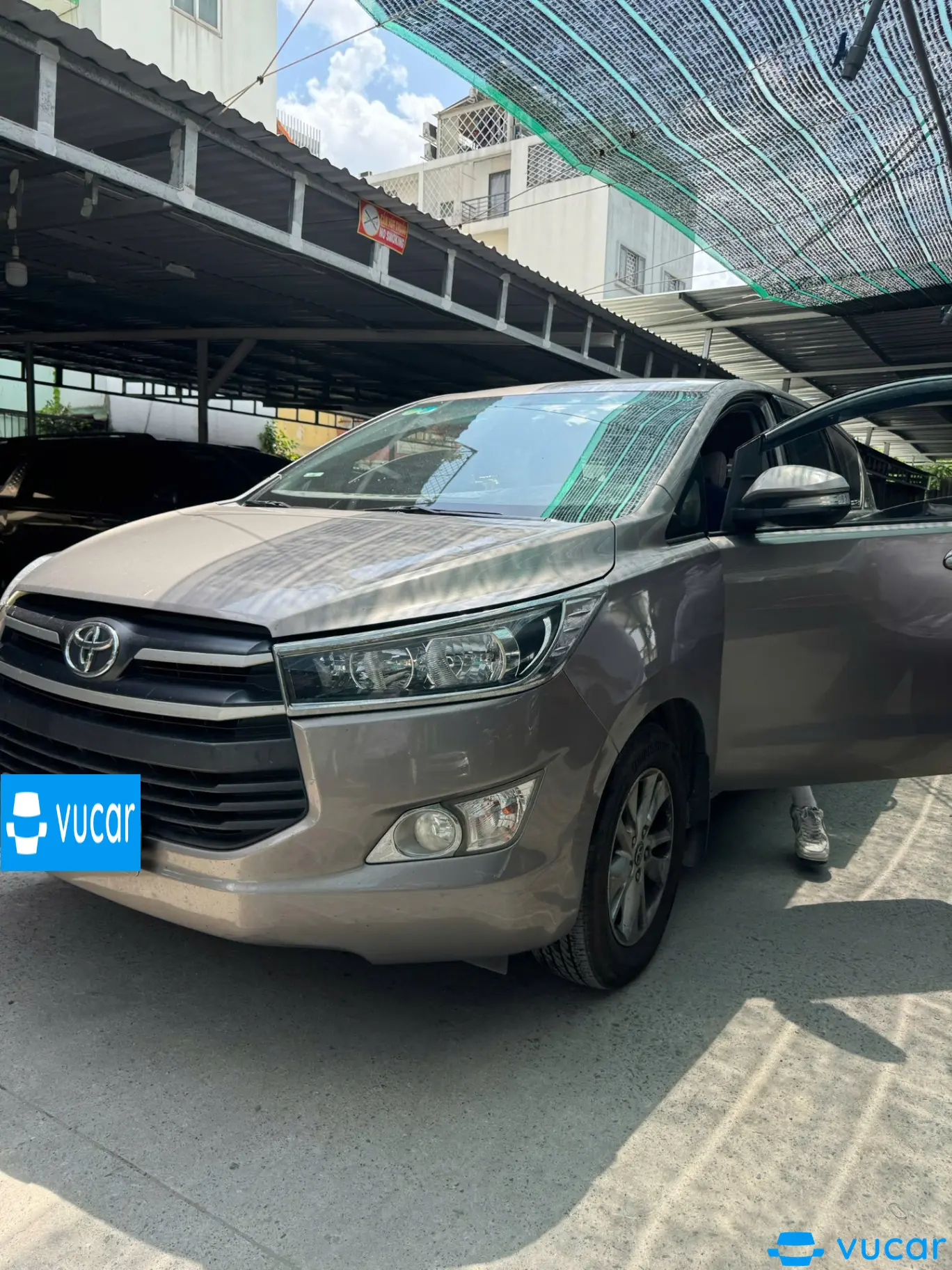Toyota Innova 2017 2.0G - Ngoại thất 1
