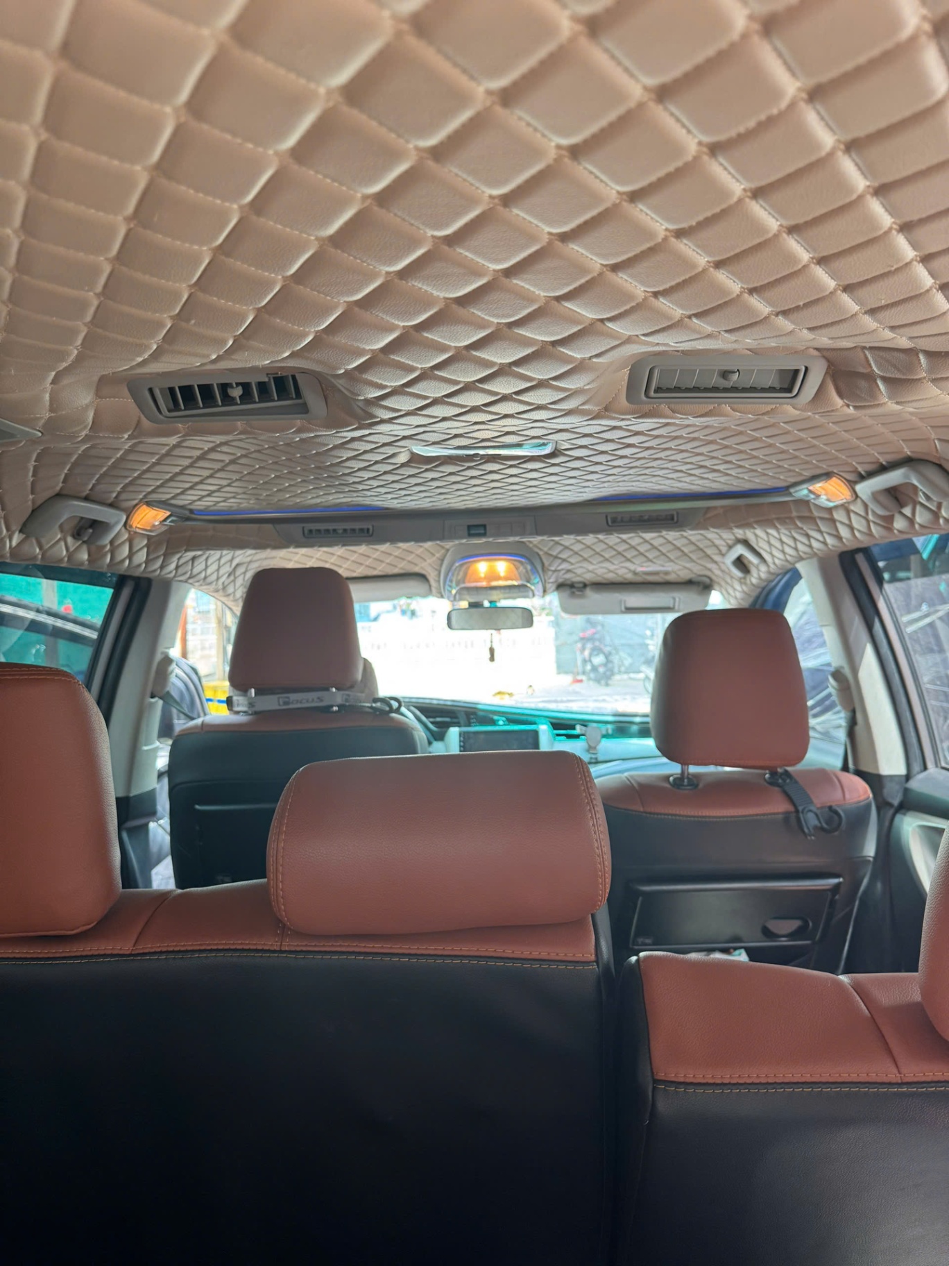 Toyota Innova 2017 2.0G - Nội thất 3