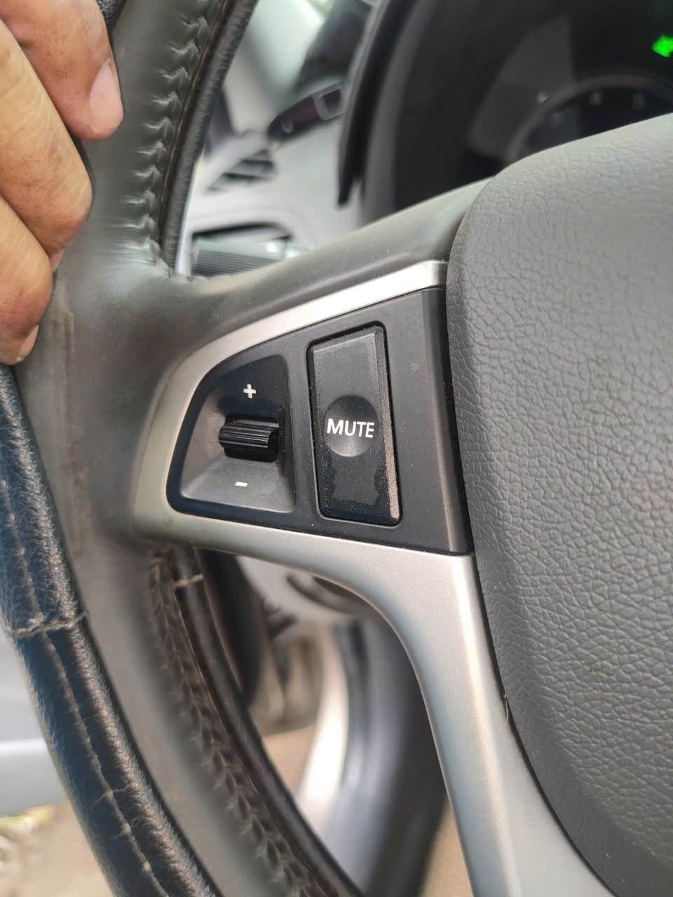 Hyundai Accent 1.4 AT 2014 - Nội thất 4