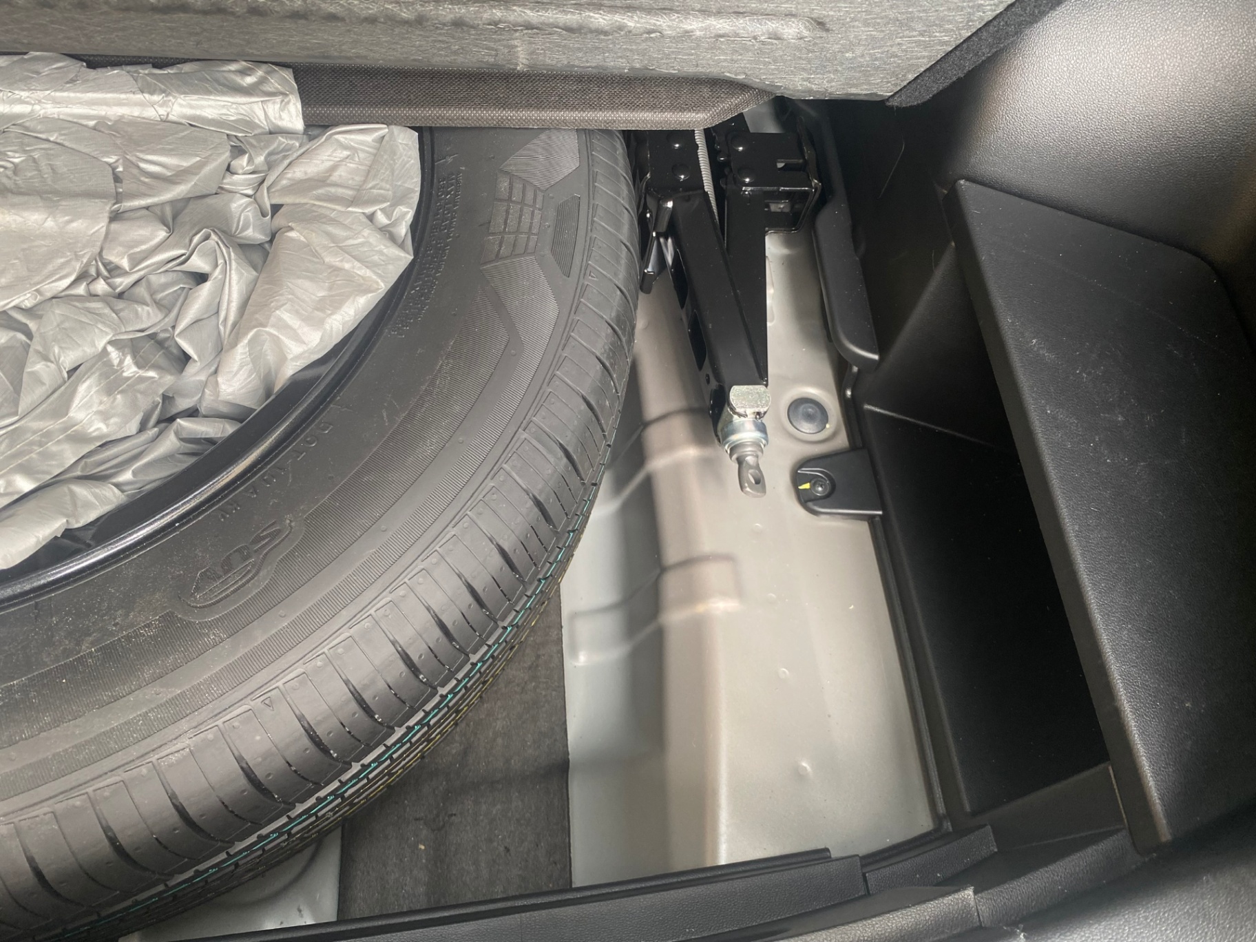 Hyundai Tucson 2.0 AT Đặc biệt 2021 - Nội thất 3