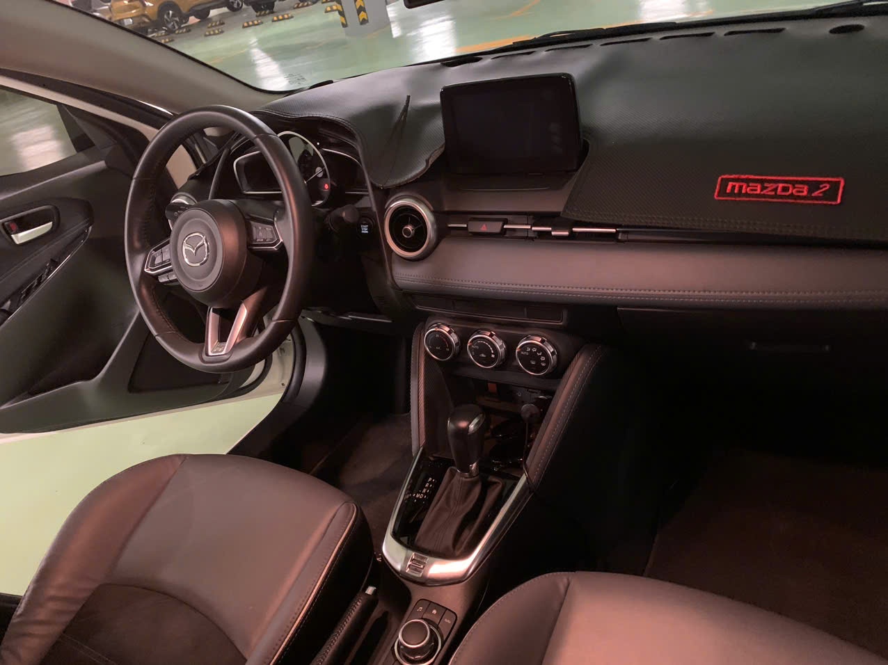 Mazda 2 Luxury 2022 - Nội thất 2