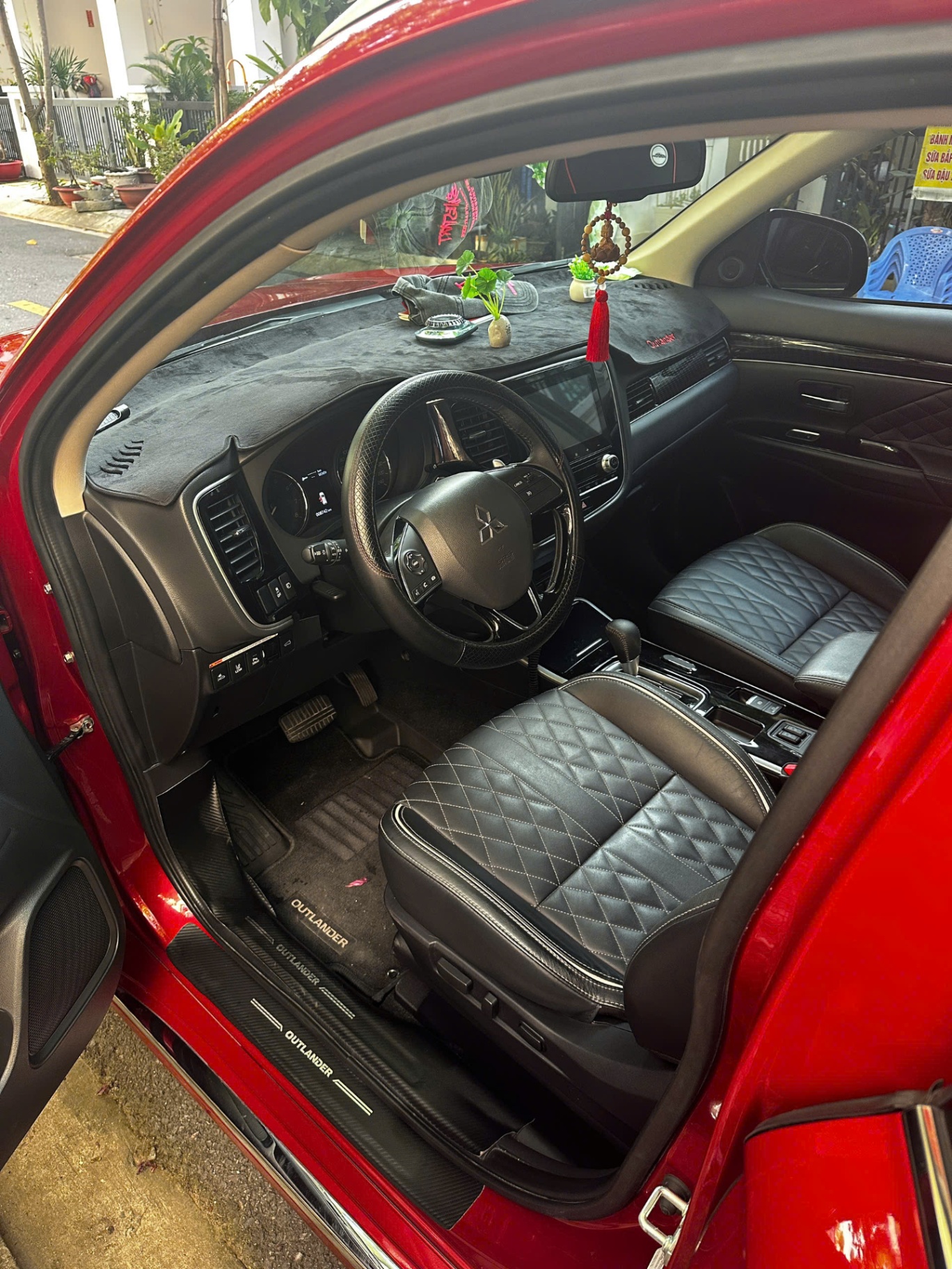 Mitsubishi Outlander Premium 2.0 CVT 2022 - Nội thất 1