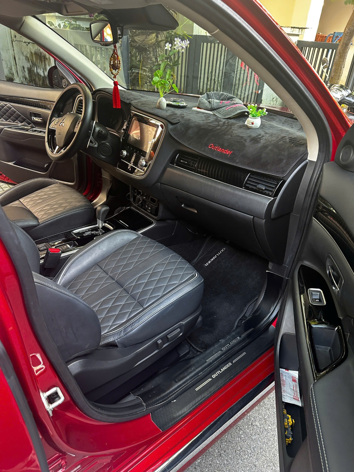 Mitsubishi Outlander Premium 2.0 CVT 2022 - Nội thất 8