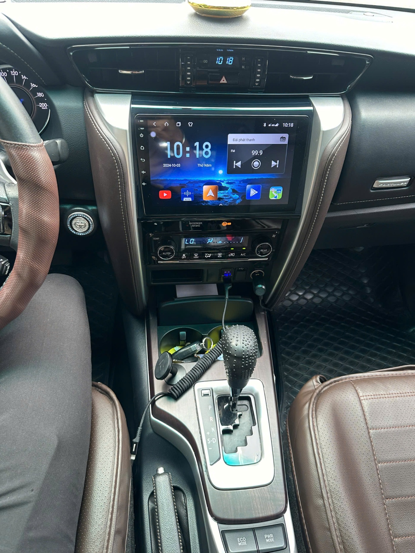 Toyota Fortuner 2.7V 4x2 AT 2018 - Nội thất 10