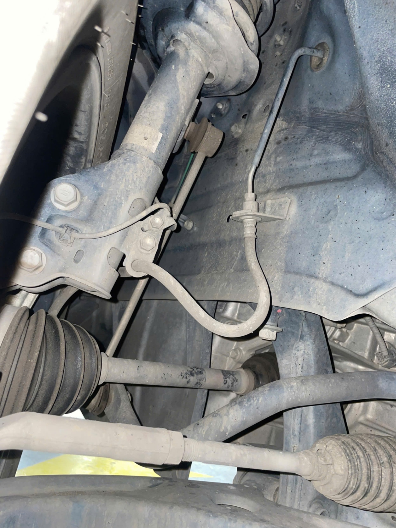 Toyota Raize G 1.0 CVT 2022 - Gầm & khung xe 2
