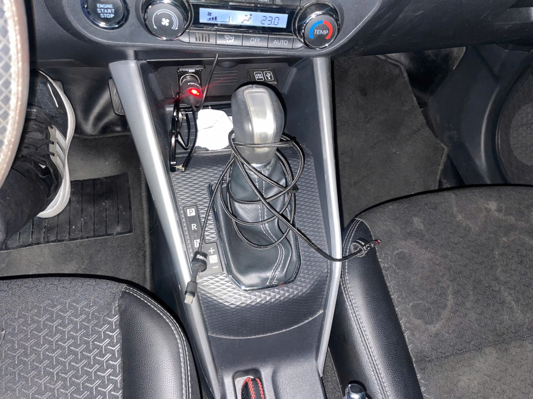 Toyota Raize G 1.0 CVT 2022 - Nội thất 3
