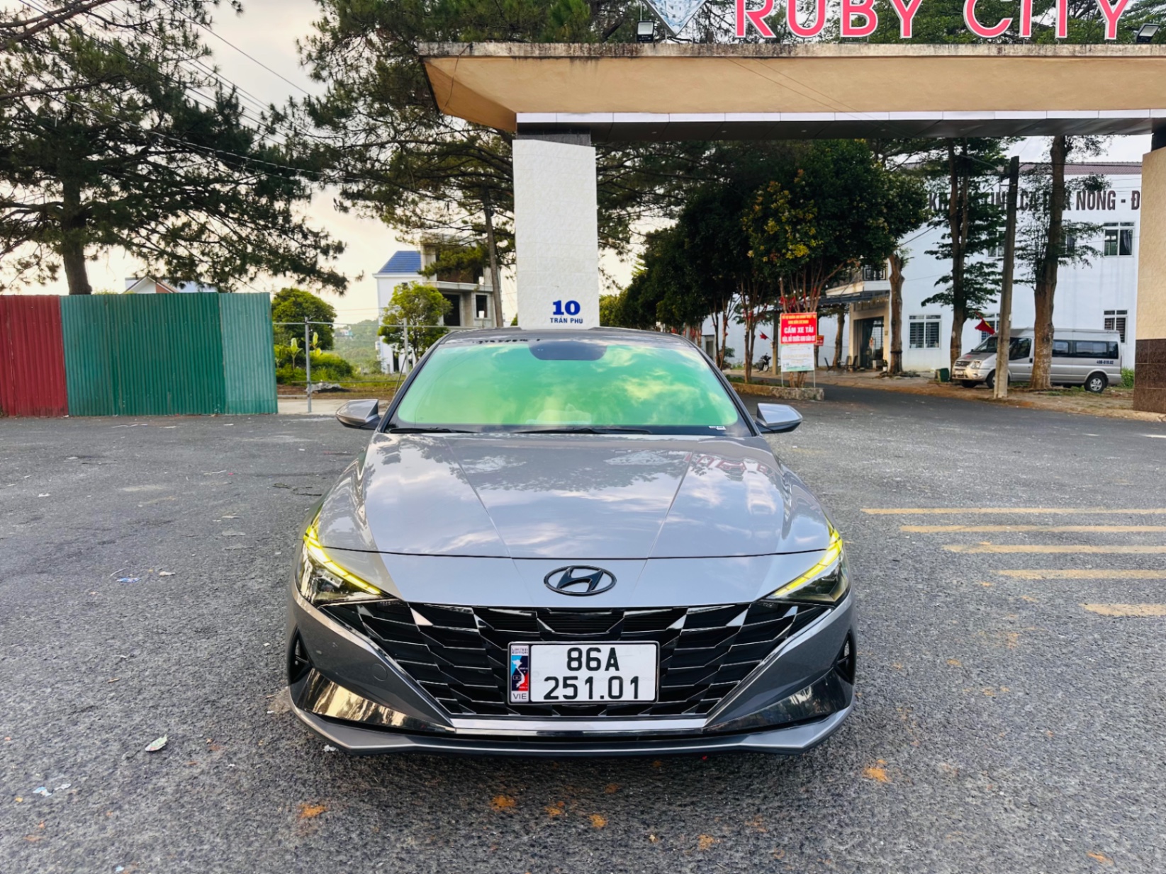 Hyundai Elantra 1.6 AT Đặc biệt 2023