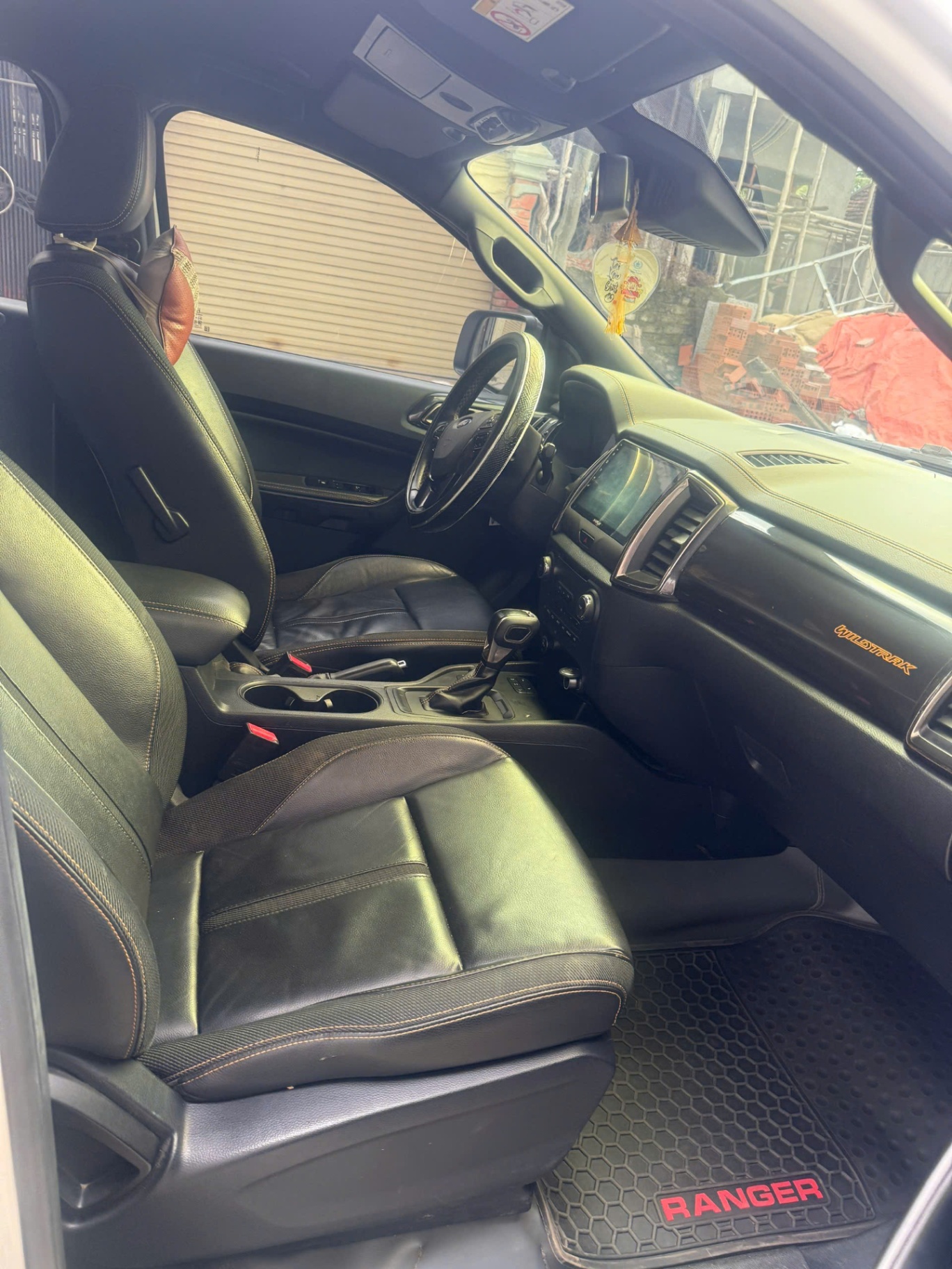 Ford Ranger Wildtrak 2.0L 4x4 AT 2018 - Nội thất 5