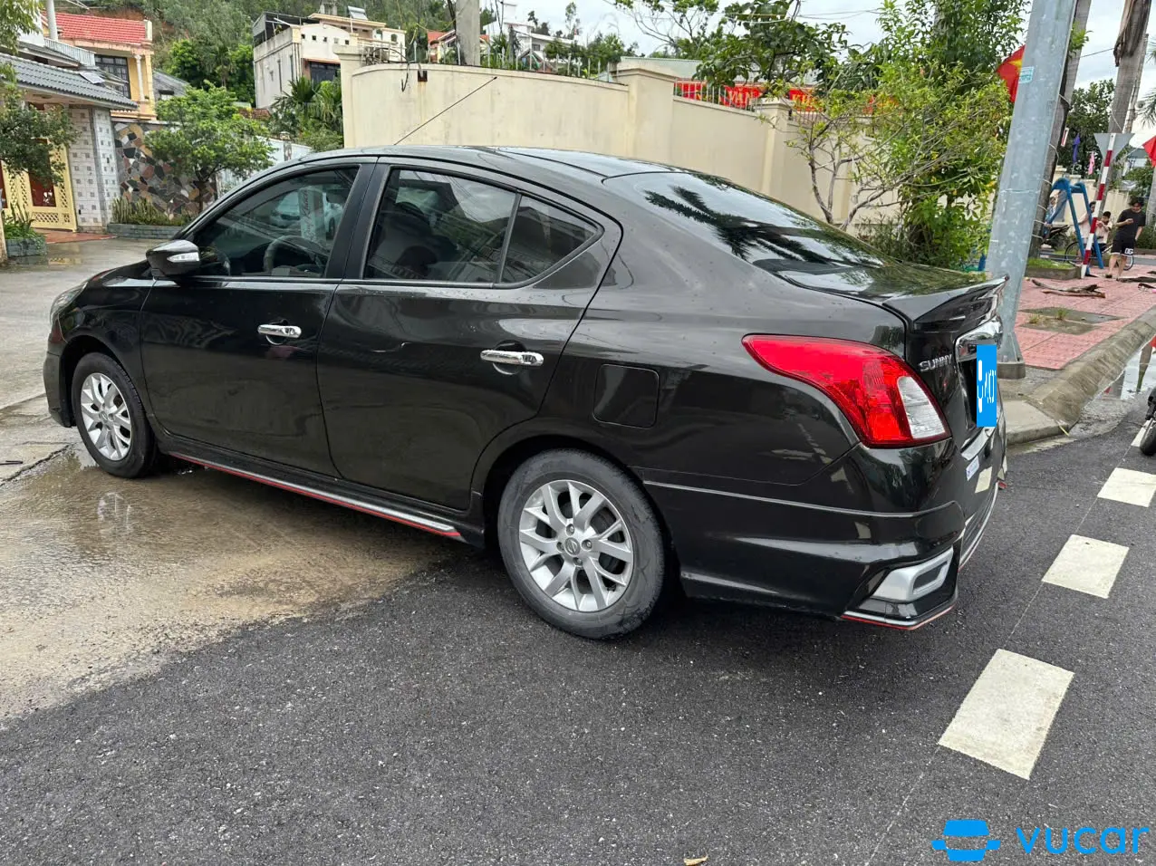Nissan Sunny XV Premium 2019 - Ngoại thất 2