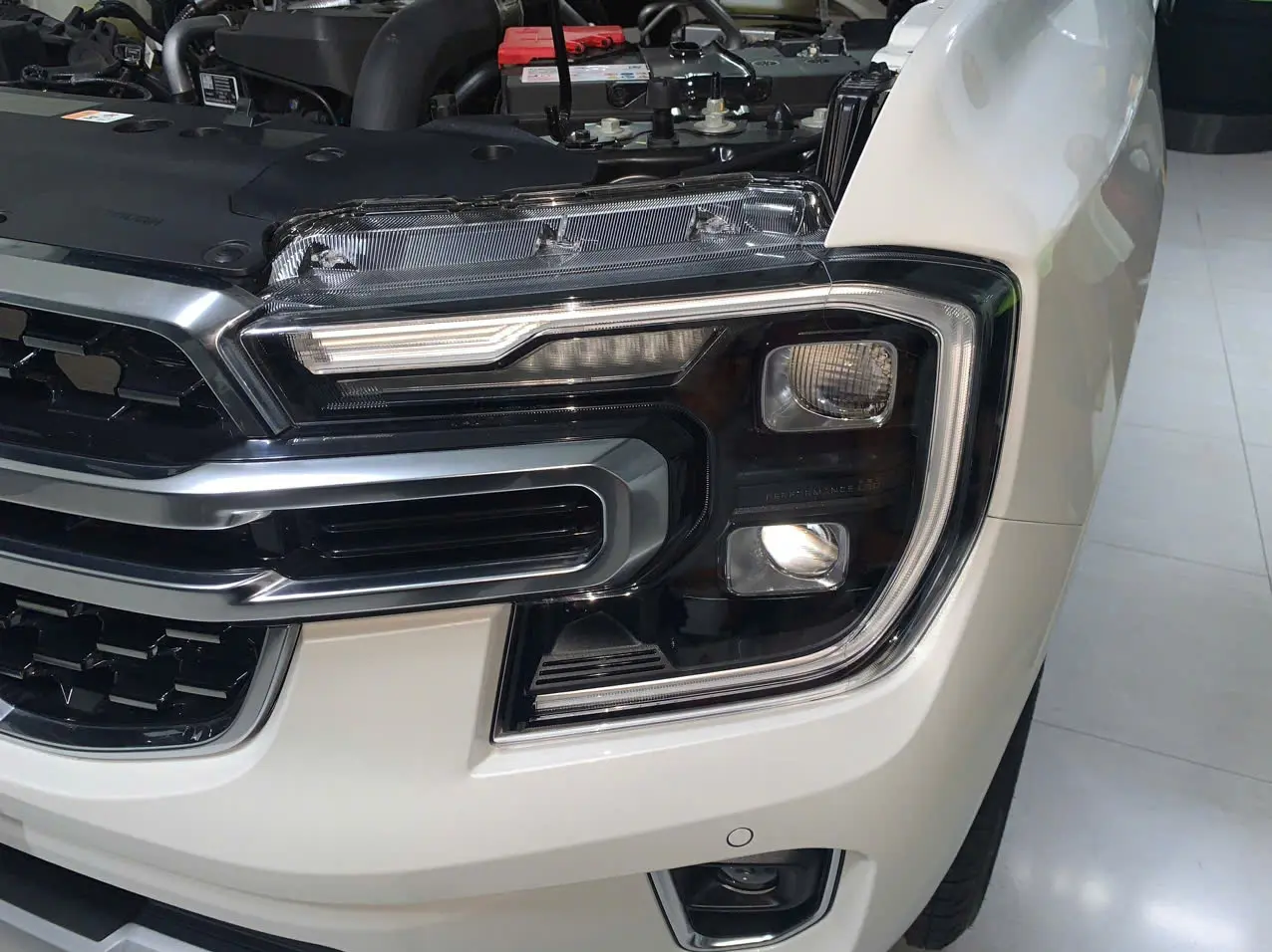 Ford Everest Platinum 2.0L 4x4 AT 2025 - Ngoại thất 7