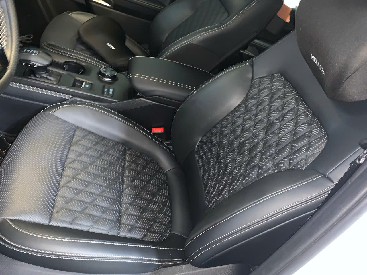 Ford Everest Platinum 2.0L 4x4 AT 2025 - Nội thất 6