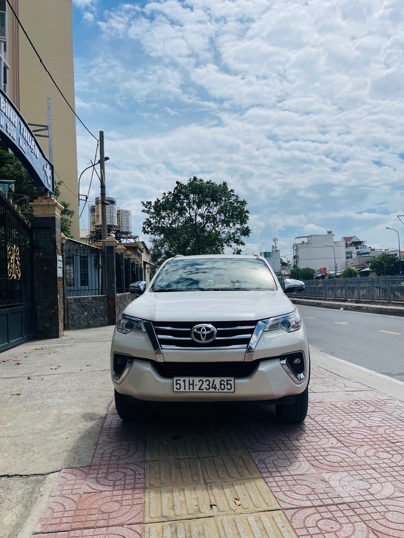 Toyota Fortuner 2.4G 4x2 AT 2019