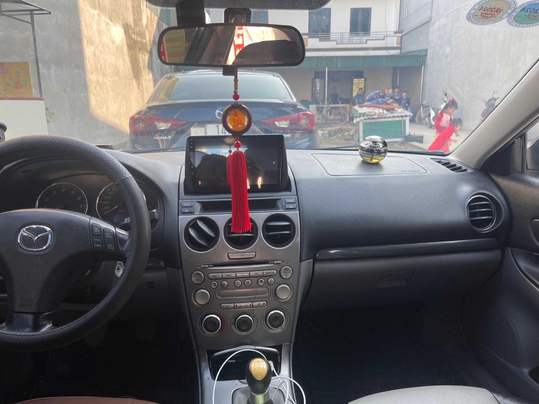 Mazda 6 2.0 MT 2003 - Nội thất 1