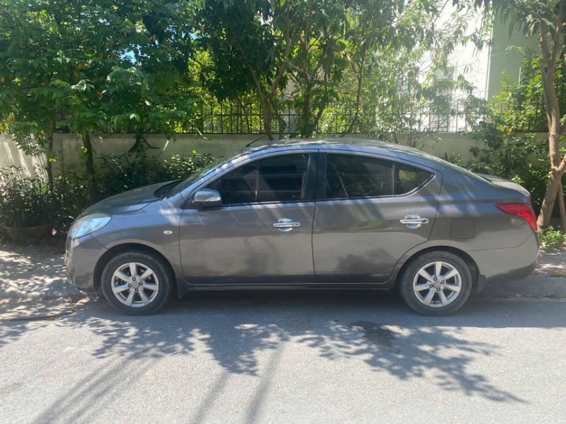 Nissan Sunny XV 2015