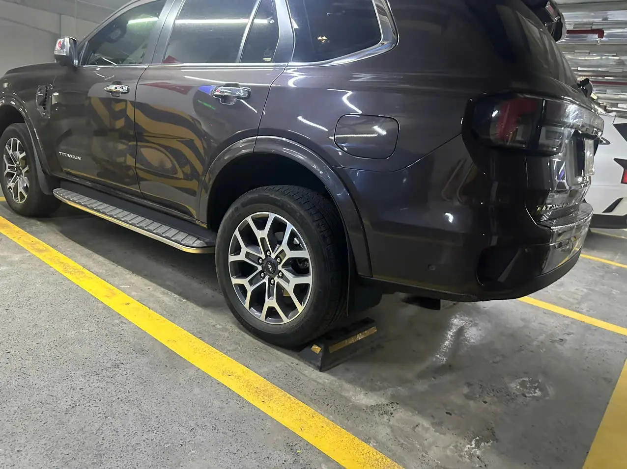 Ford Everest Titanium 2.0L 4x4AT 2023 - Ngoại thất 1