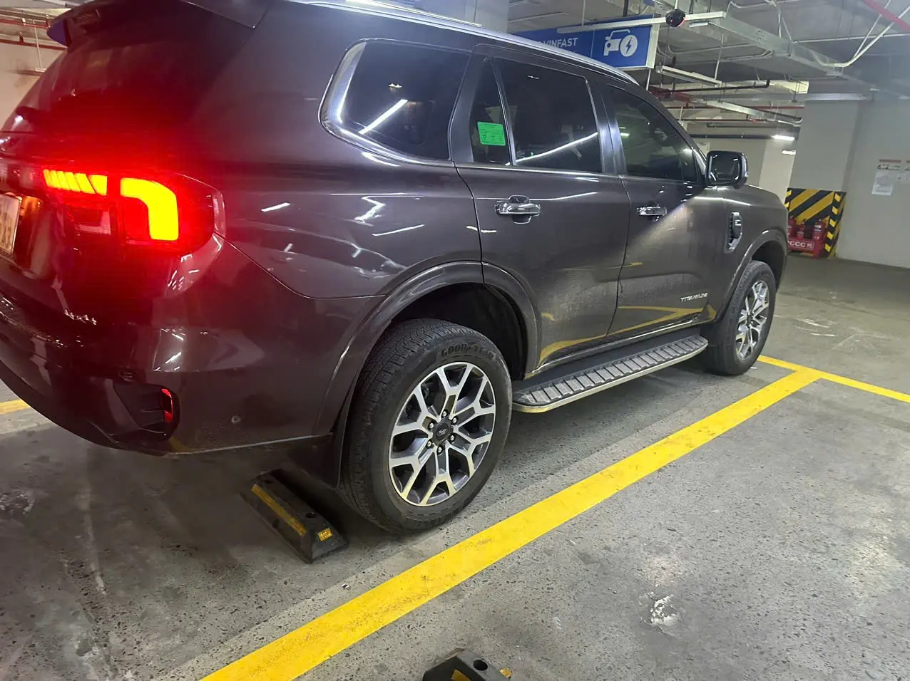 Ford Everest Titanium 2.0L 4x4AT 2023 - Ngoại thất 2