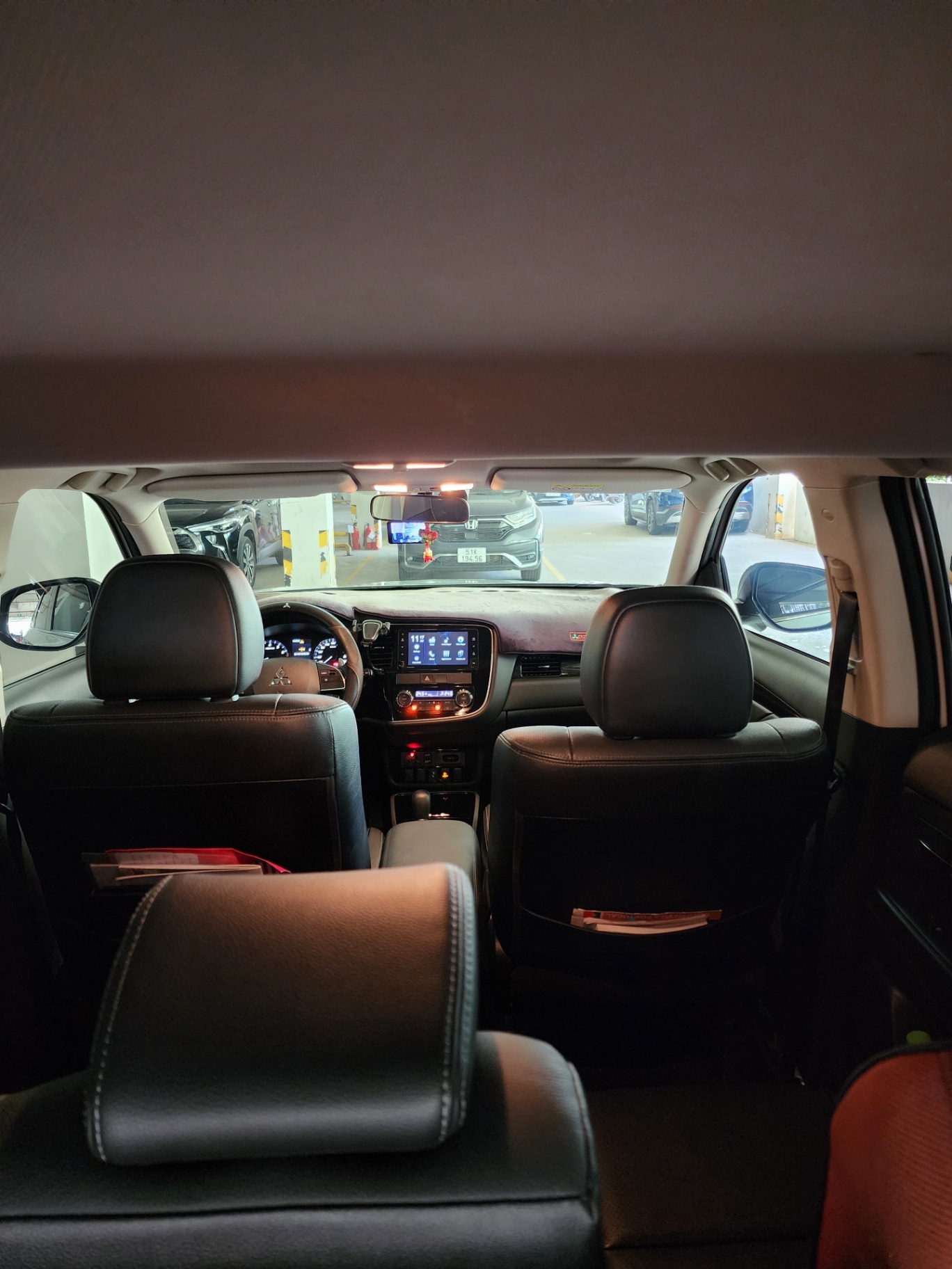 Mitsubishi Outlander 2.4 CVT Special Edition 2019 - Nội thất 3
