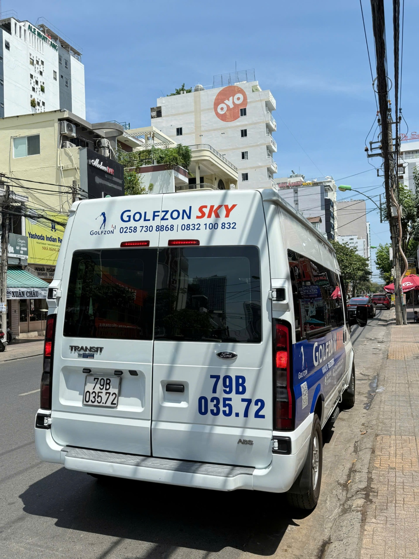 Ford Transit Tiêu chuẩn 2023 - Ngoại thất 3