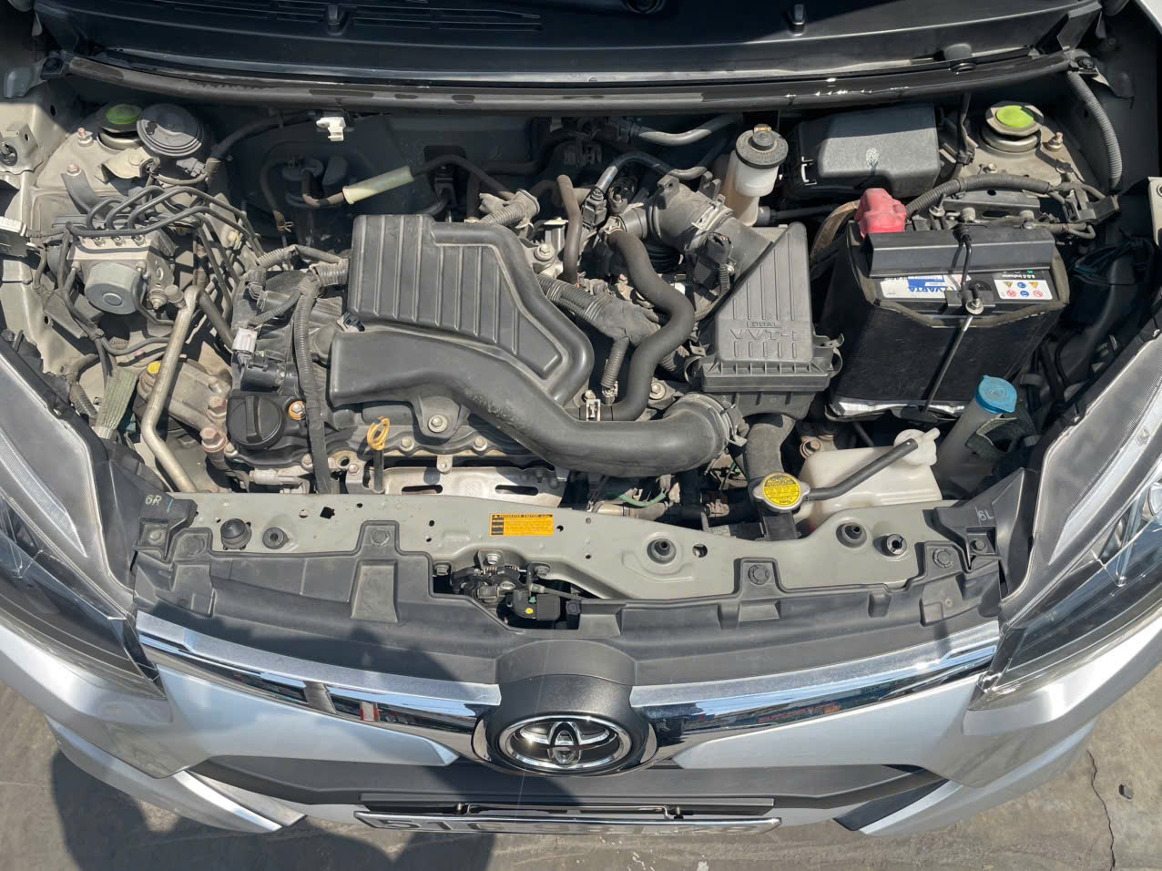 Toyota Wigo 1.2G AT 2019 - Khoang động cơ 1