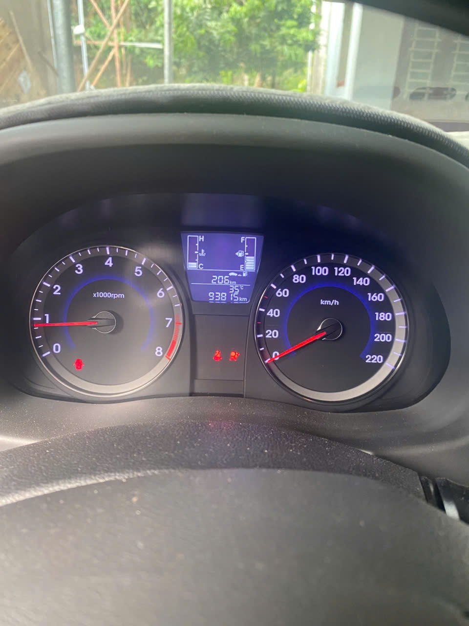 Hyundai Accent 1.4 MT 2015 - Nội thất 1