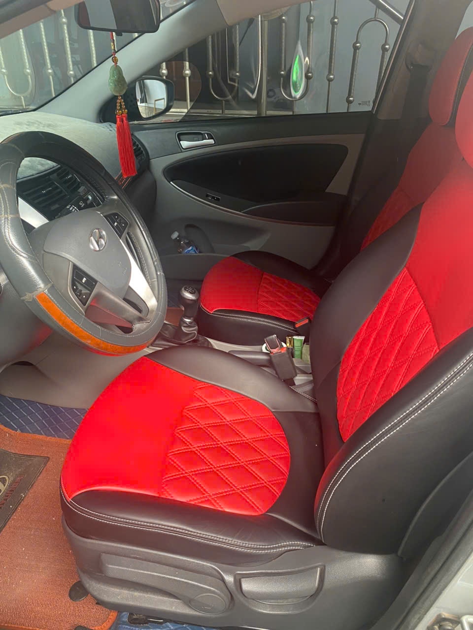Hyundai Accent 1.4 MT 2015 - Nội thất 4