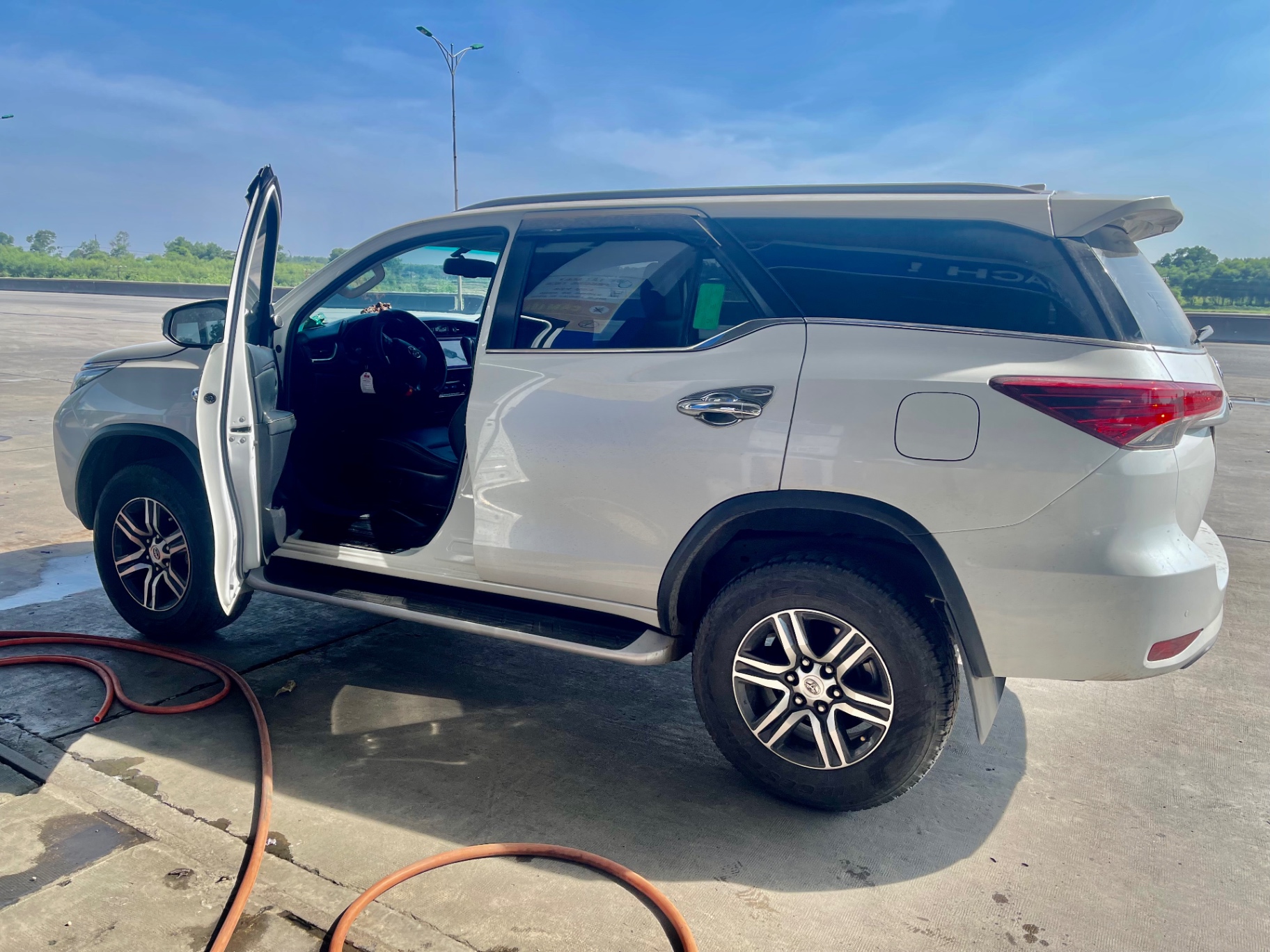 Toyota Fortuner 2.4L 4x2 AT 2022