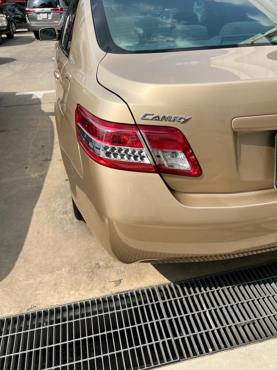 Toyota Camry LE 2.5 2010