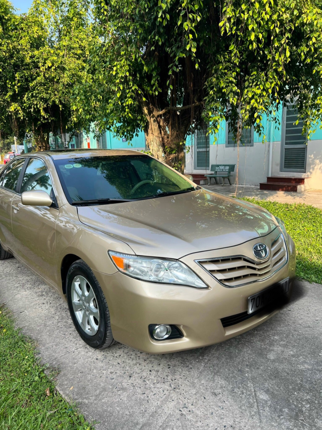Toyota Camry LE 2.5 2010 - Ngoại thất 3