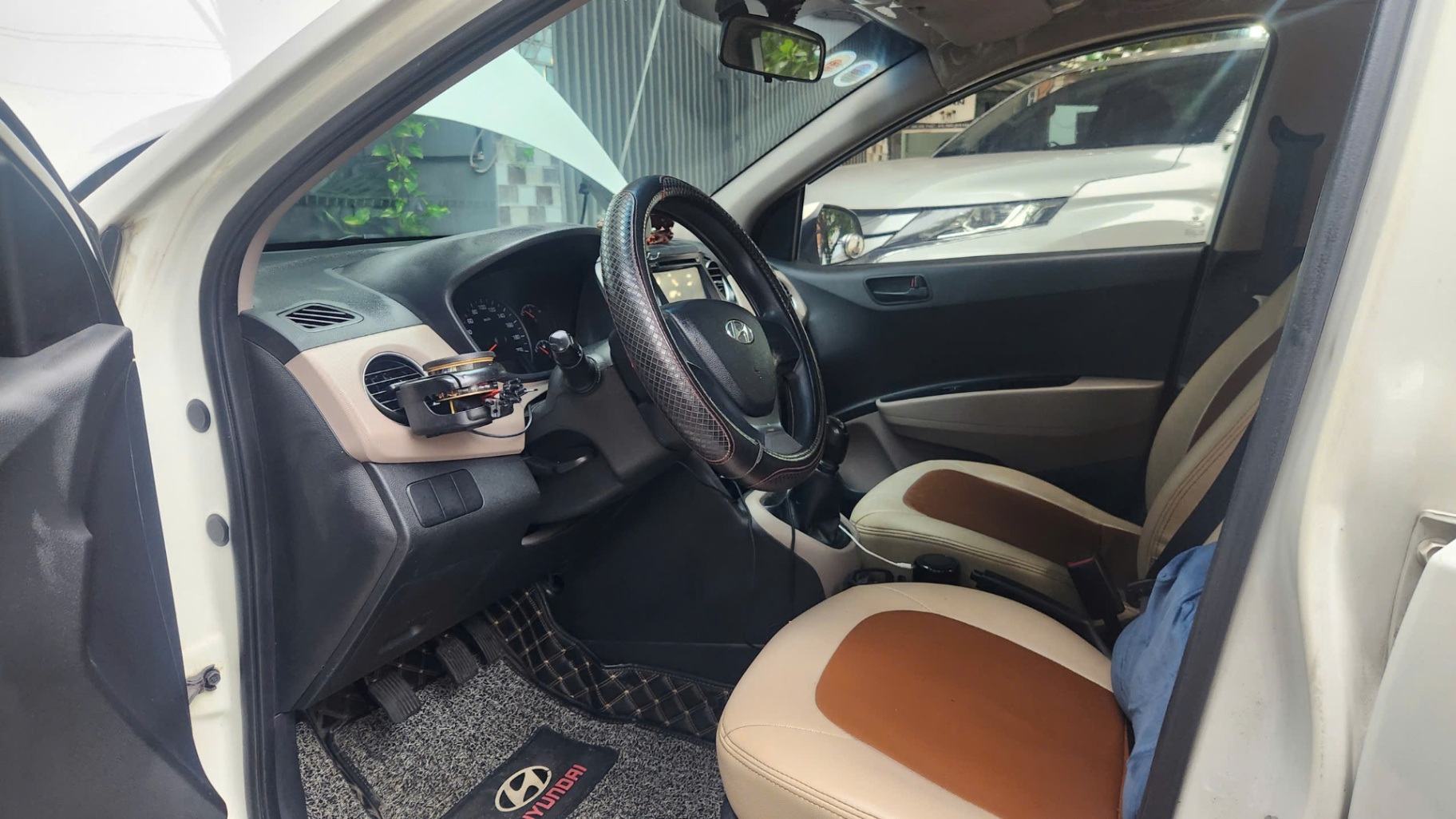 Hyundai I10 Grand 1.2 MT Base 2017 - Nội thất 2