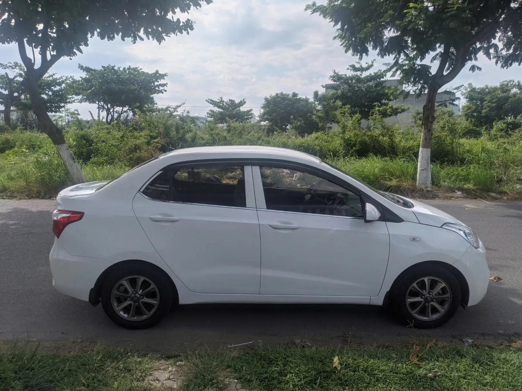 Hyundai I10 Grand 1.2 MT Base 2017 - Ngoại thất 9