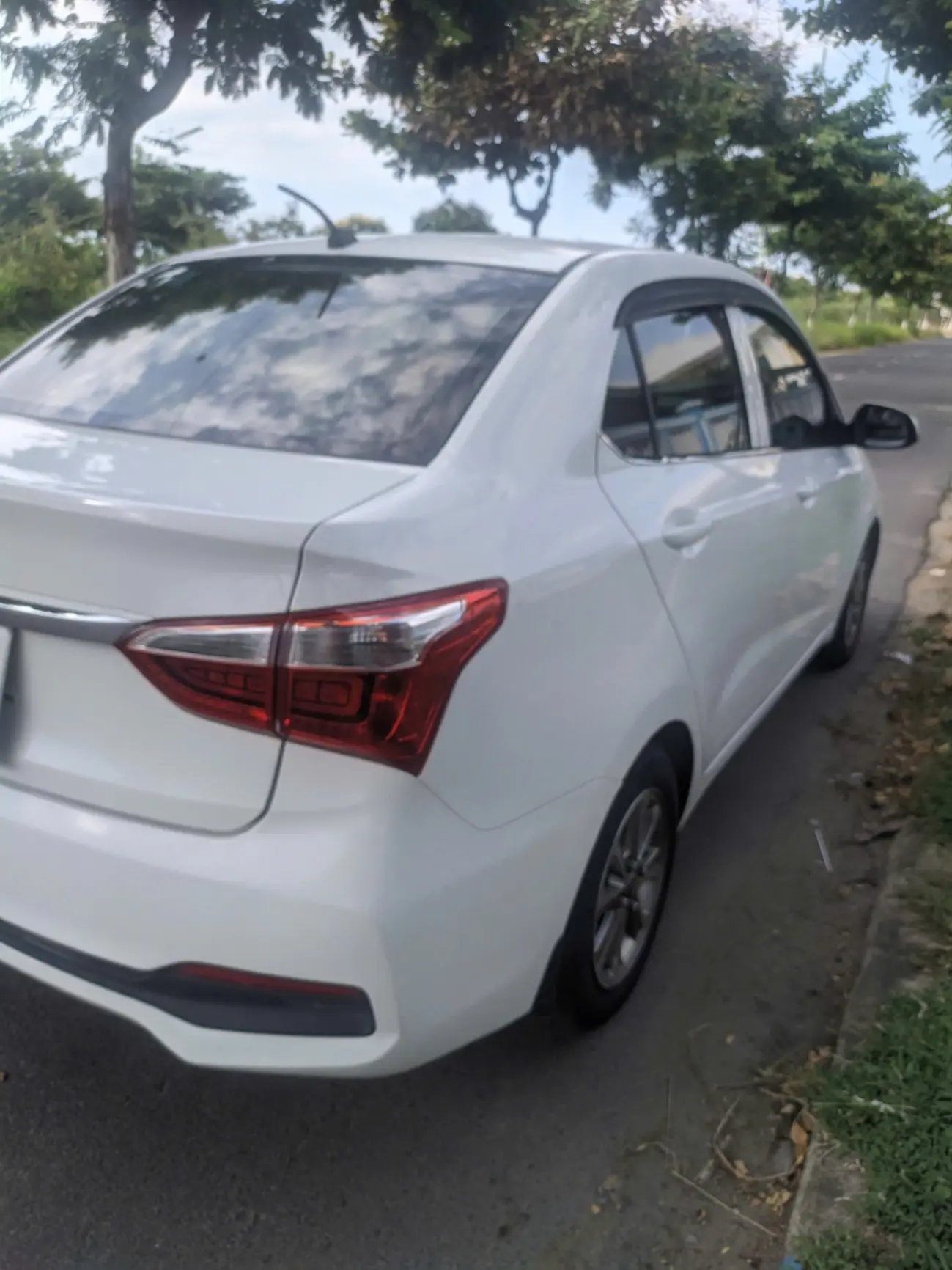 Hyundai I10 Grand 1.2 MT Base 2017 - Ngoại thất 12
