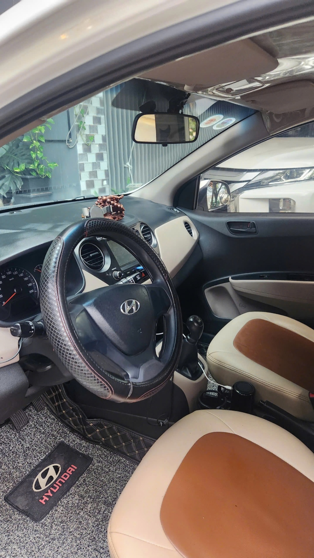 Hyundai I10 Grand 1.2 MT Base 2017 - Nội thất 7
