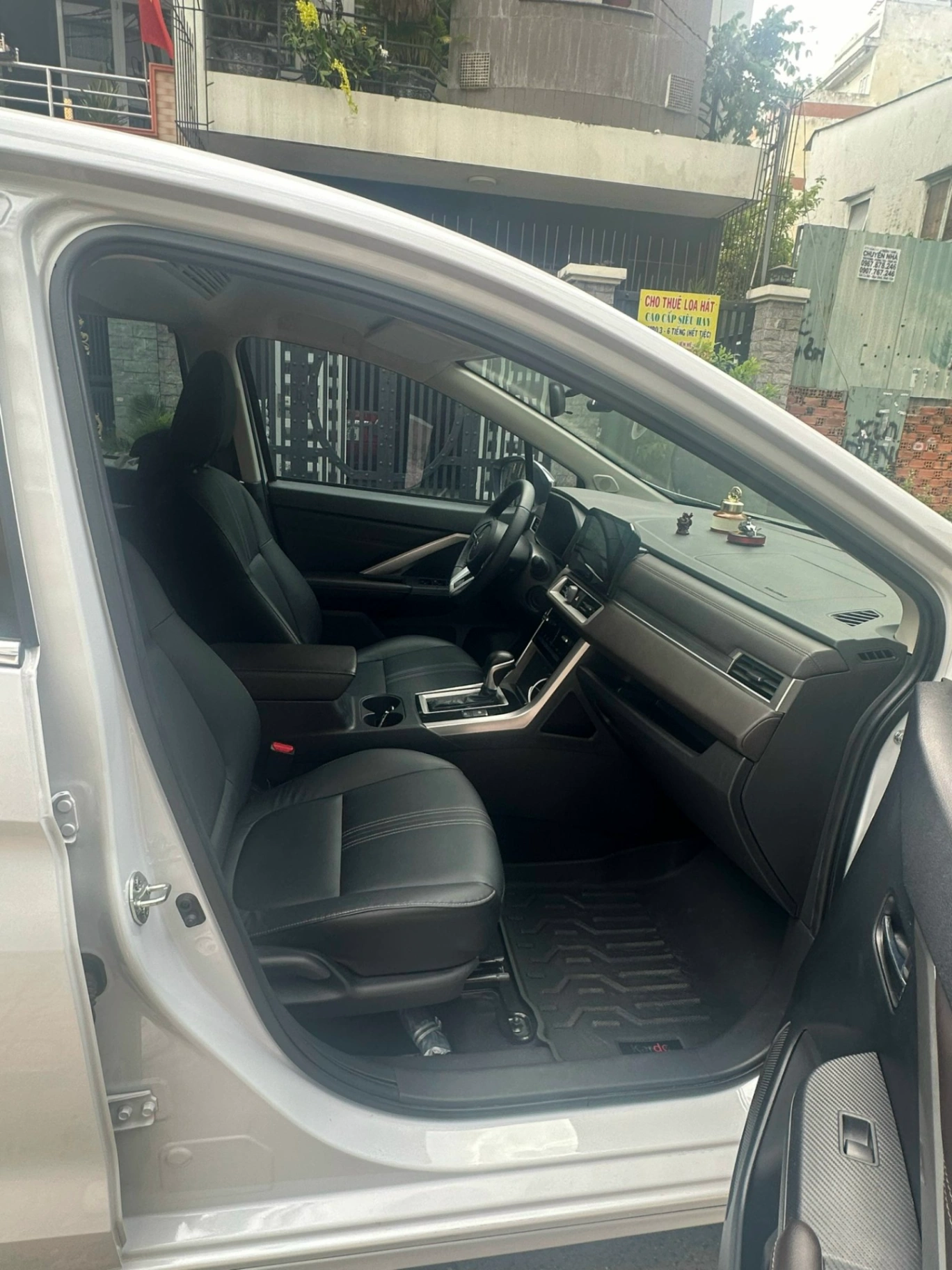 Mitsubishi Xpander Premium 1.5 AT 2022 - Nội thất 1