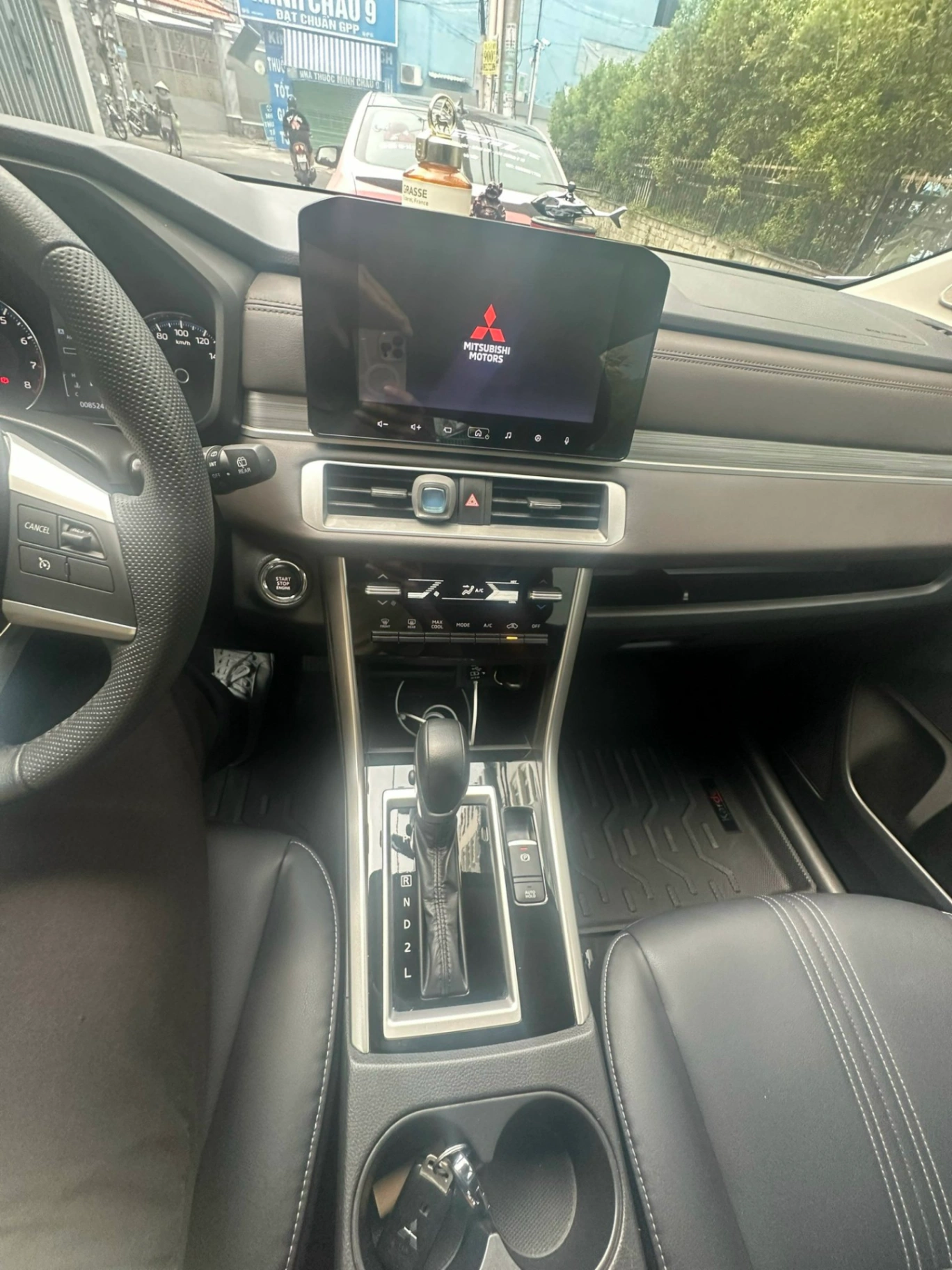 Mitsubishi Xpander Premium 1.5 AT 2022 - Nội thất 8