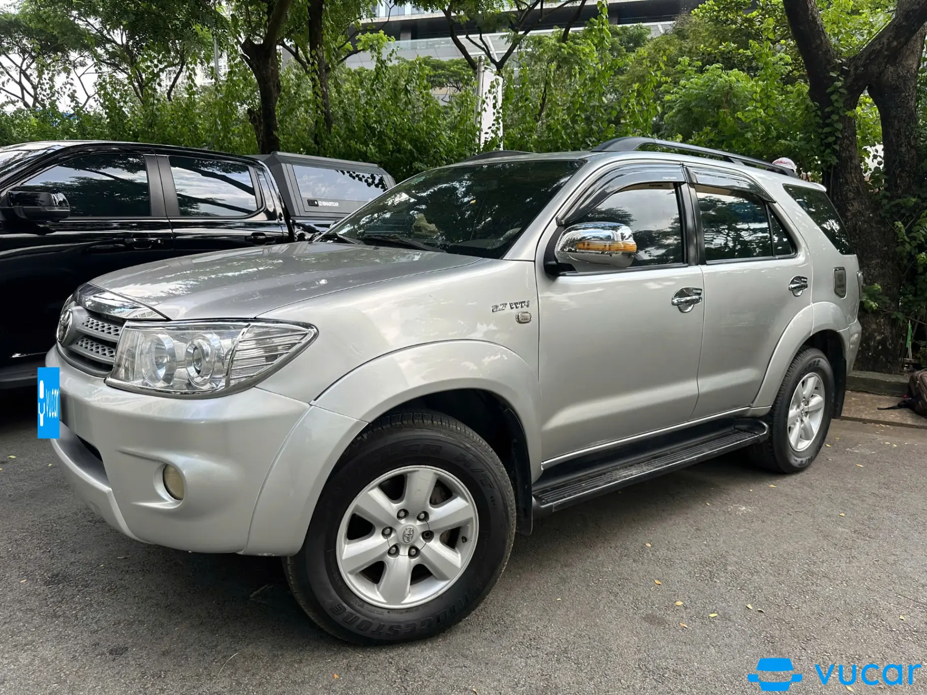 Toyota Fortuner 2.7V 4x4 AT 2010 - Ngoại thất 6