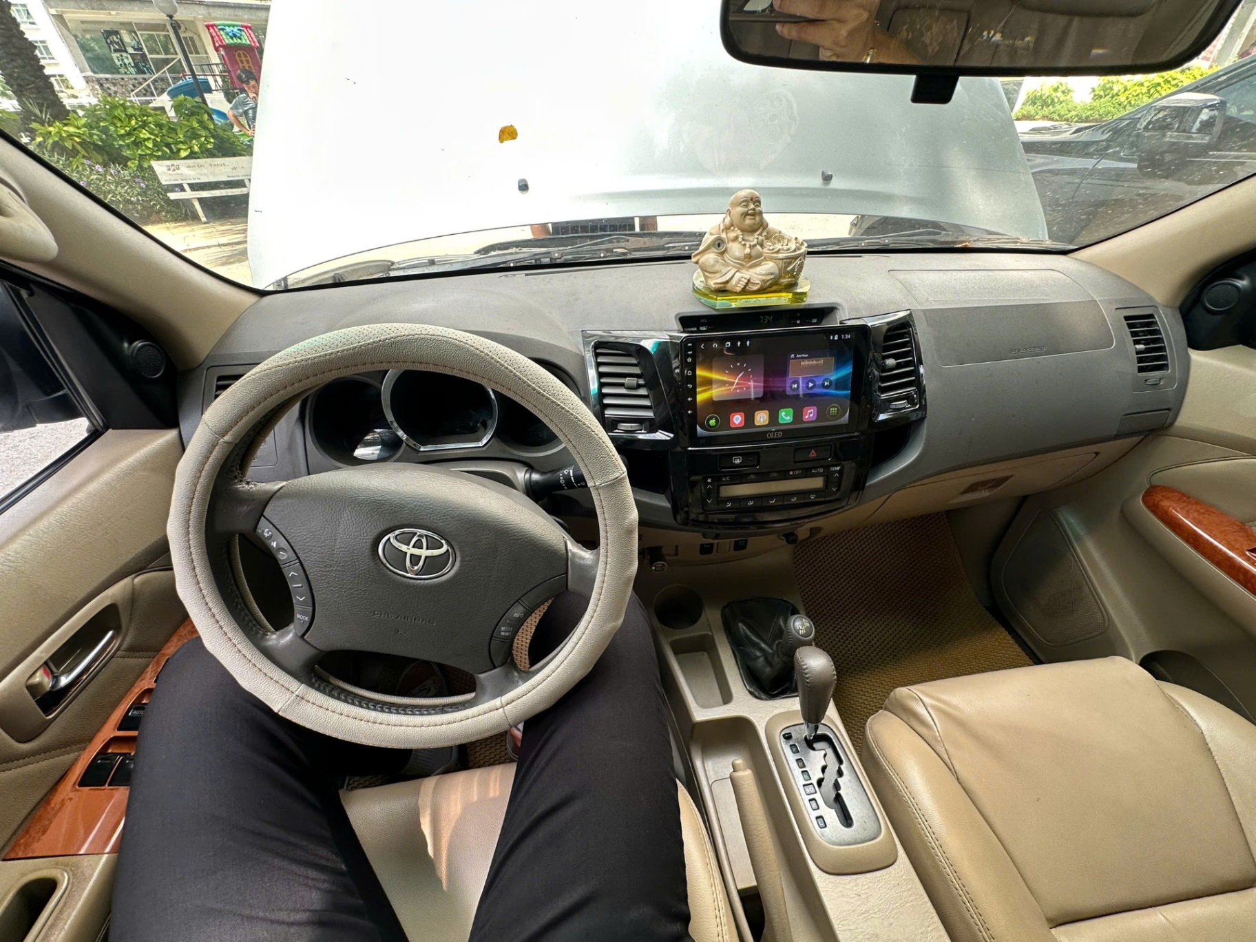 Toyota Fortuner 2.7V 4x4 AT 2010 - Nội thất 2