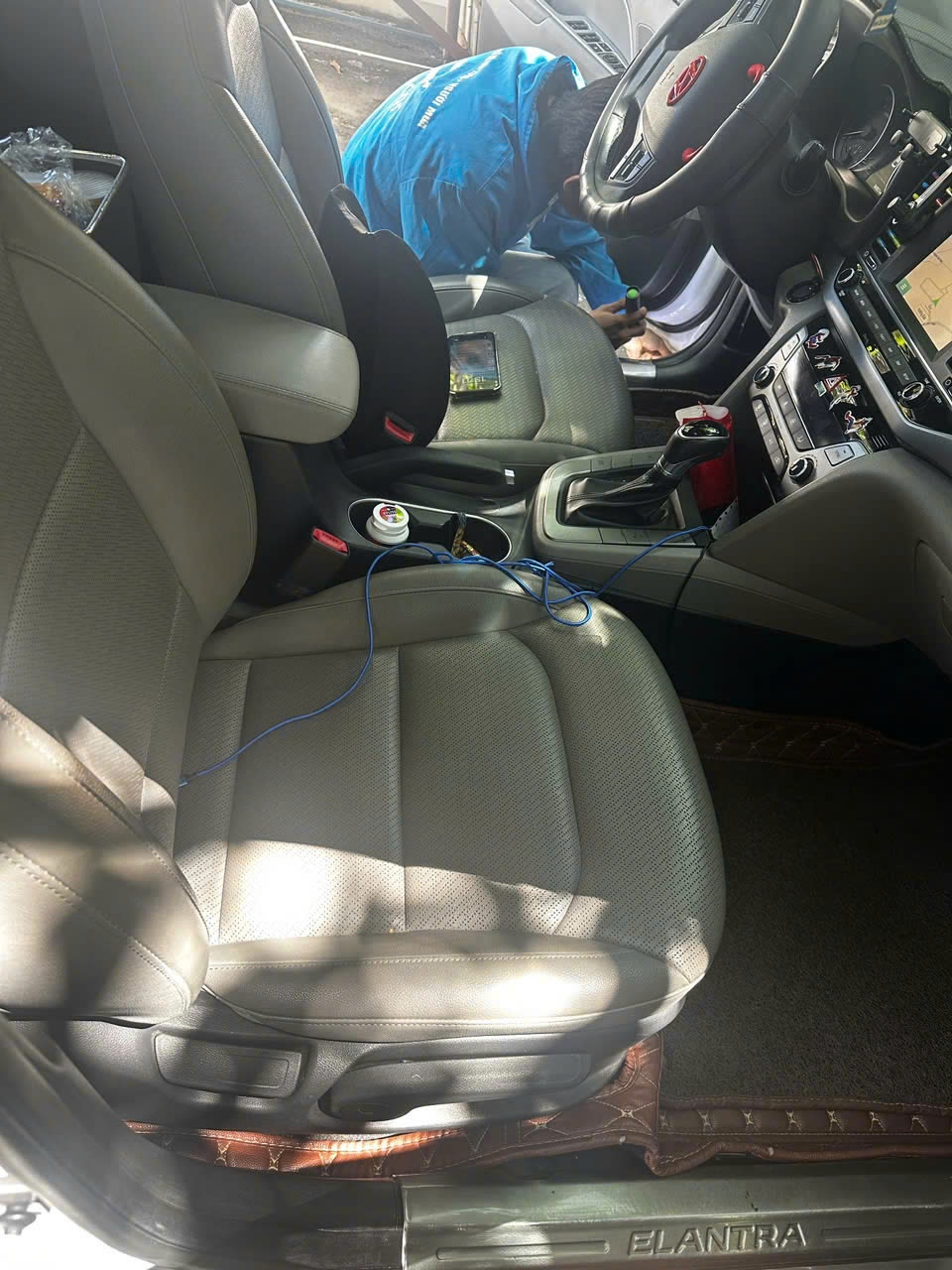 Hyundai Elantra 2.0 AT 2017 - Nội thất 7
