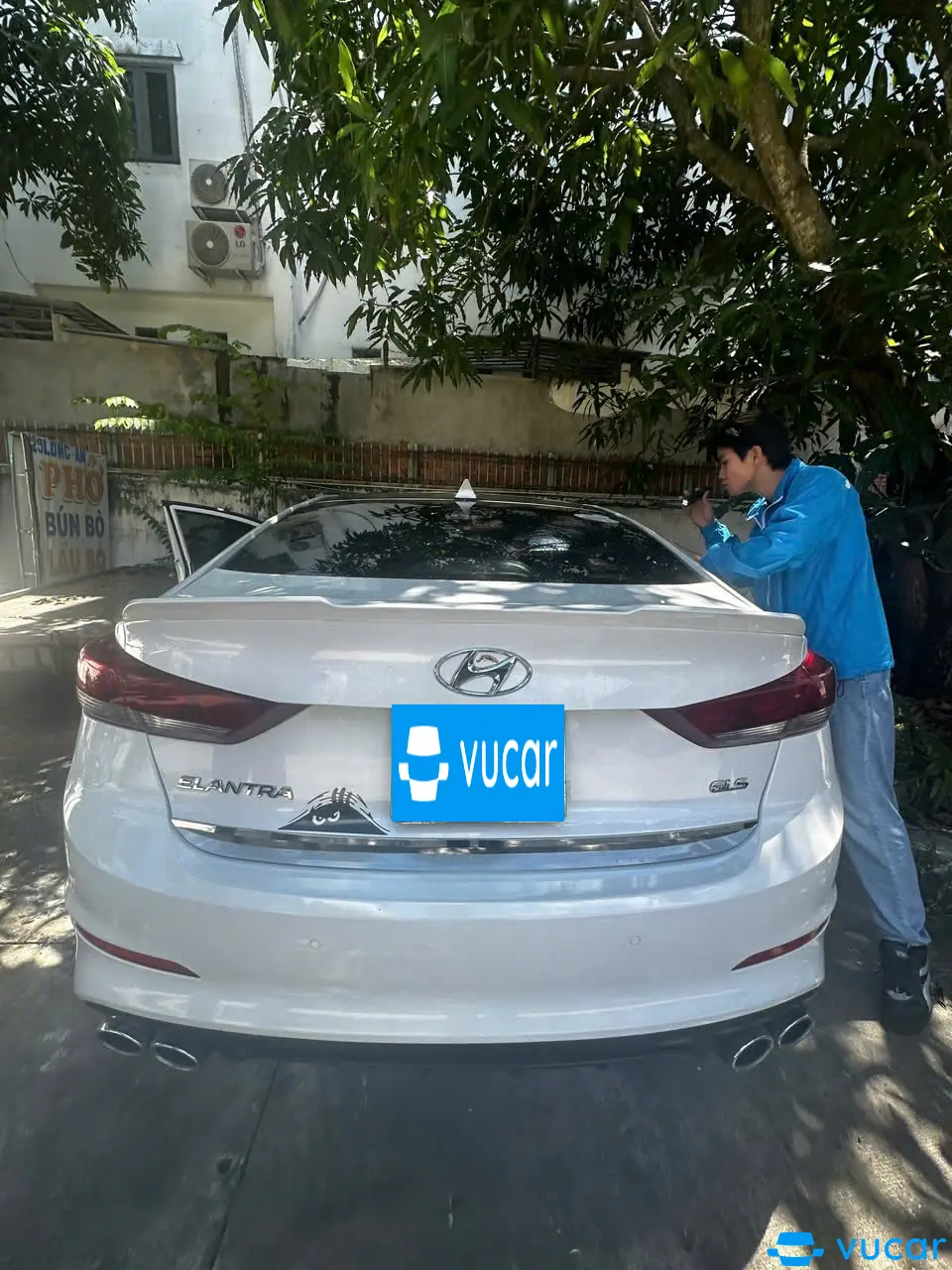Hyundai Elantra 2.0 AT 2017 - Ngoại thất 2