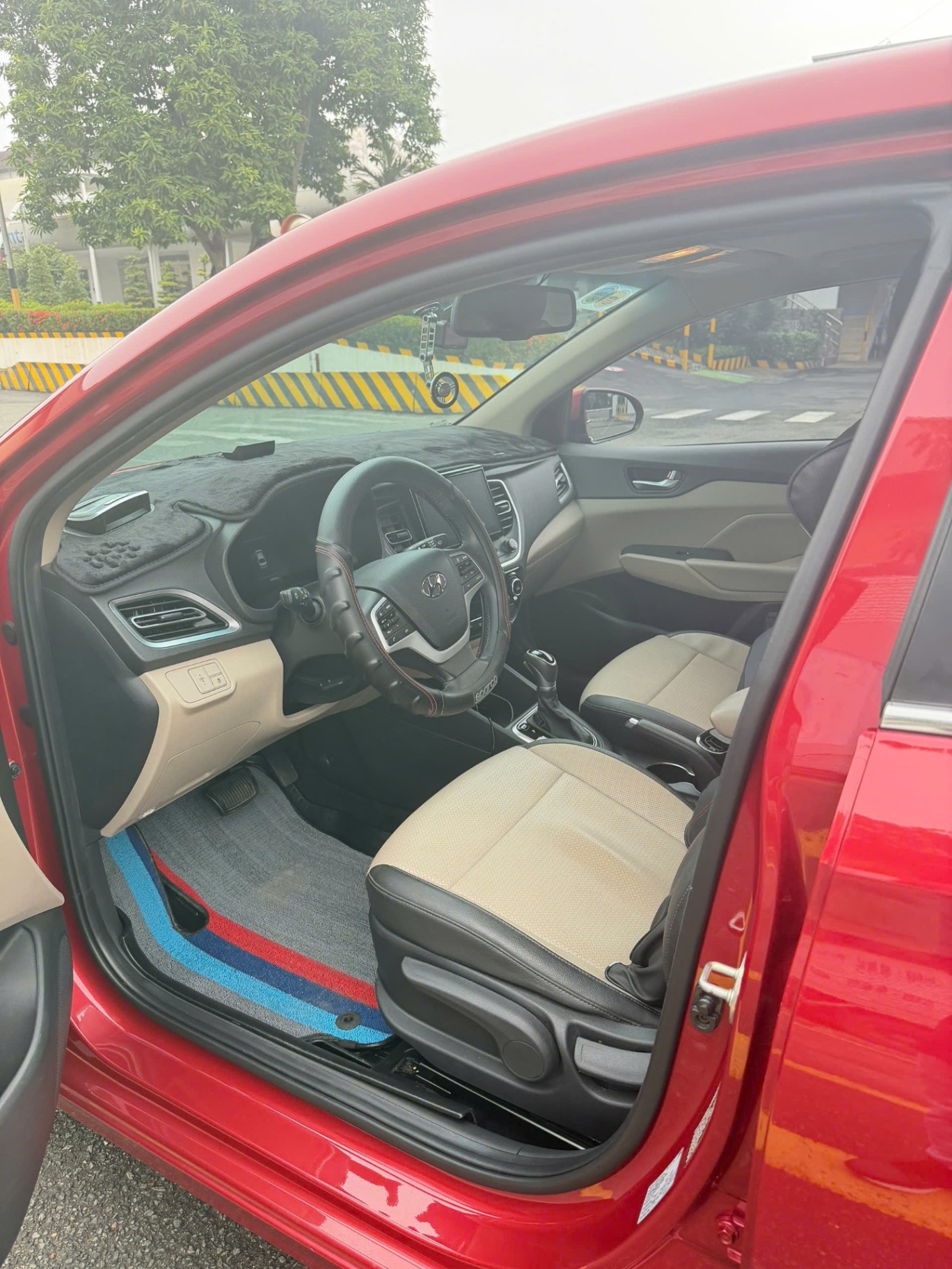 Hyundai Accent 1.4 AT Đặc Biệt 2023 - Nội thất 2